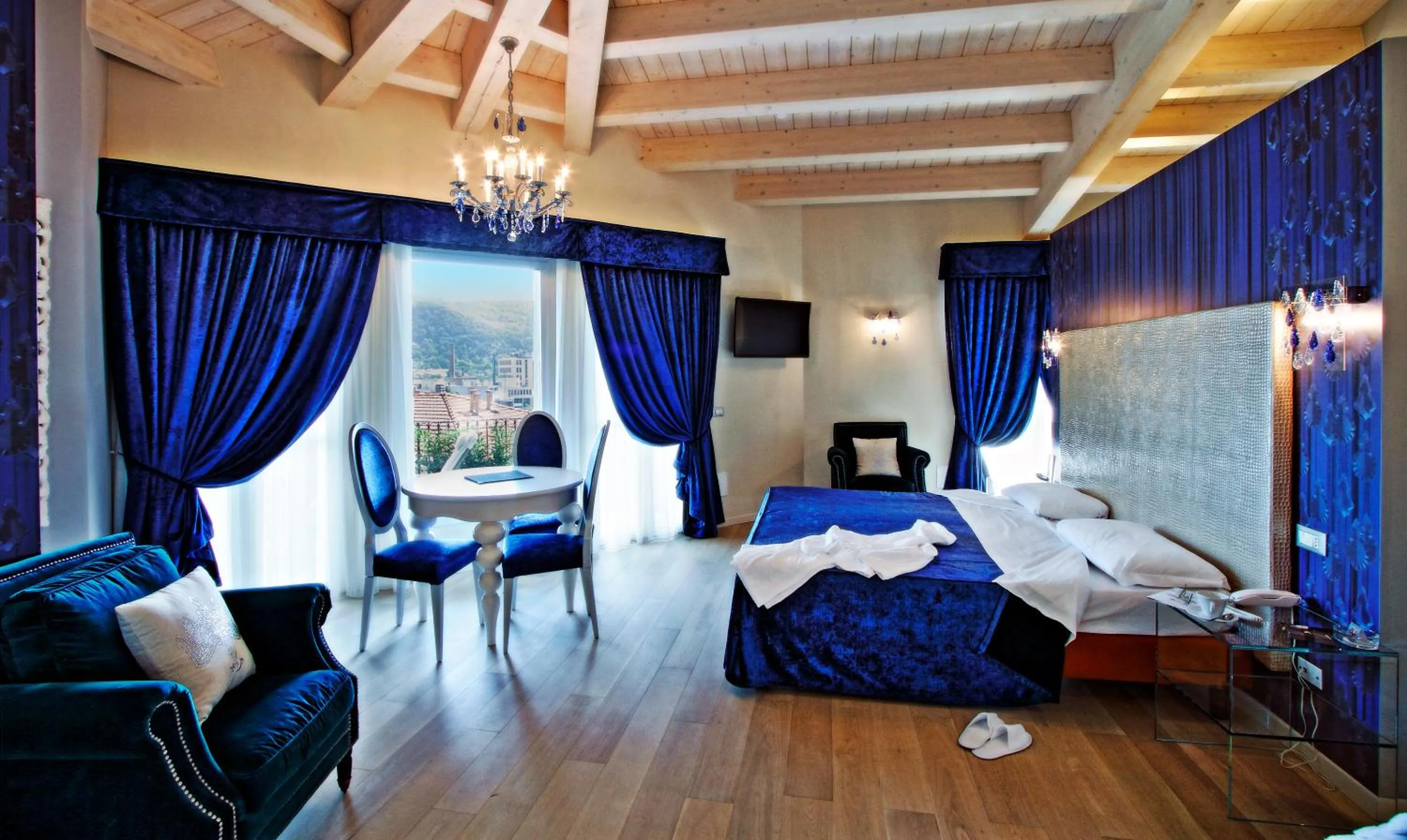 Photo of the whole room, Bed in Boutique Hotel Calzavecchio