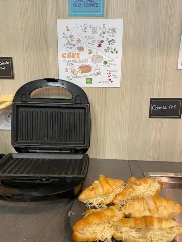 Breakfast in Ibis Styles Crolles Grenoble A41
