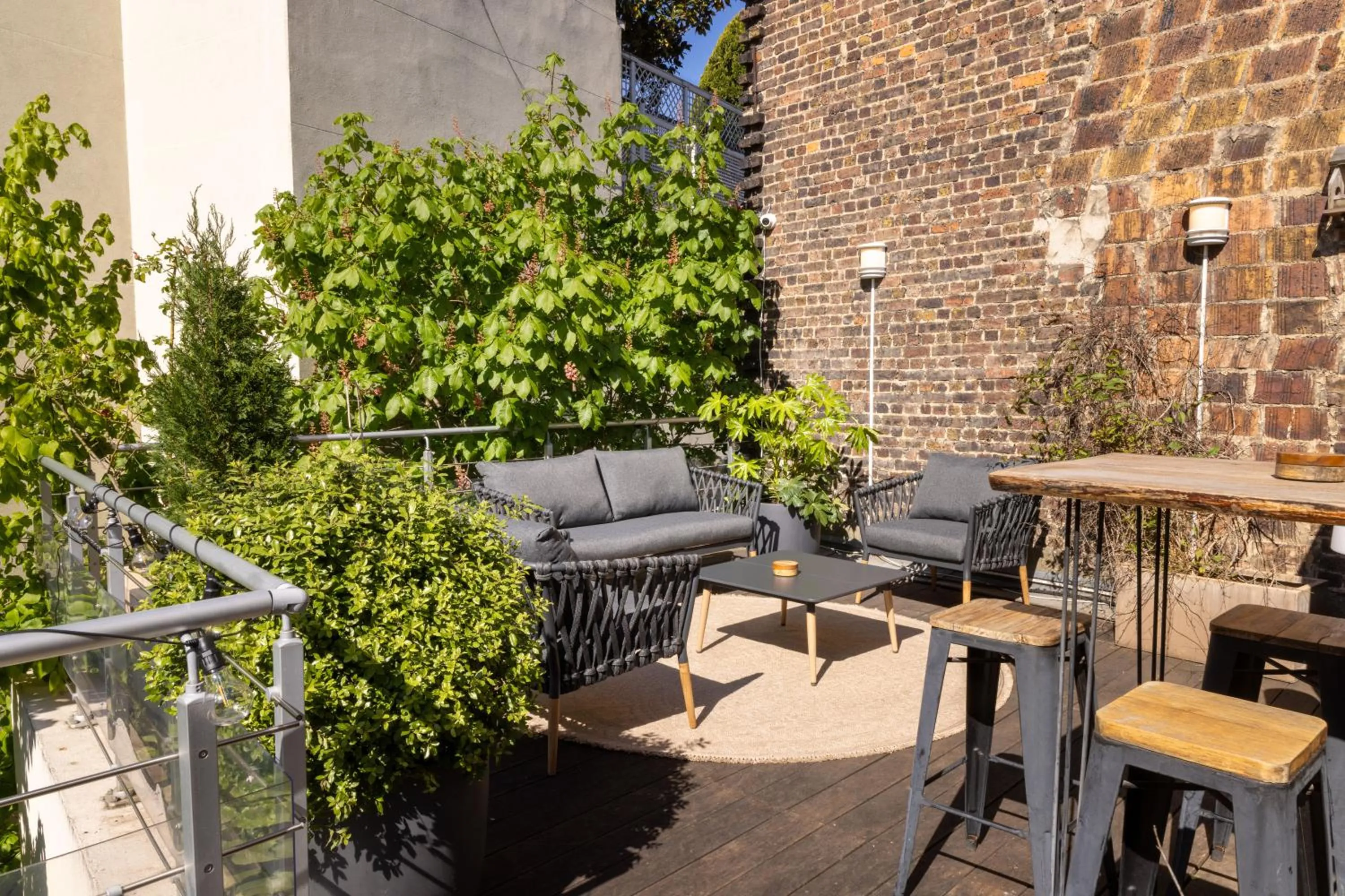 Patio in Hotel Korner Montparnasse