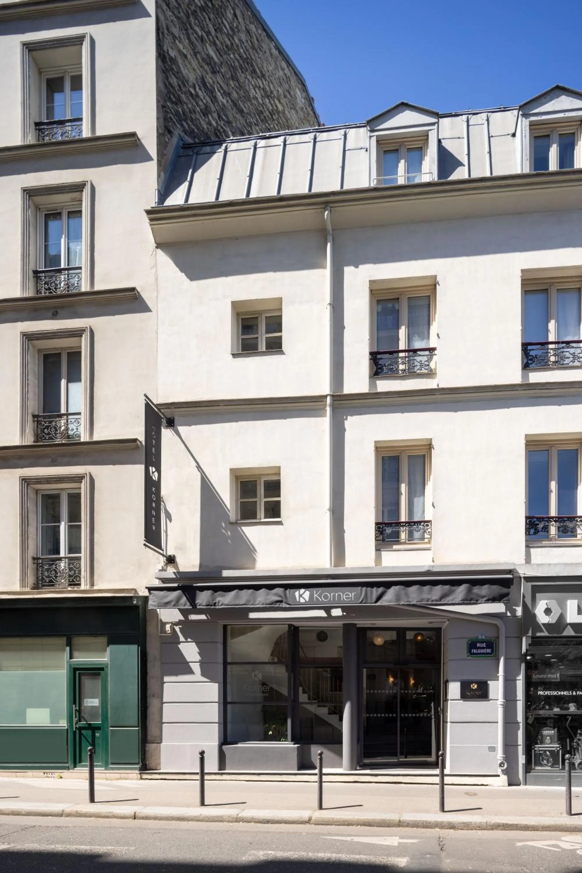 Property building in Hotel Korner Montparnasse