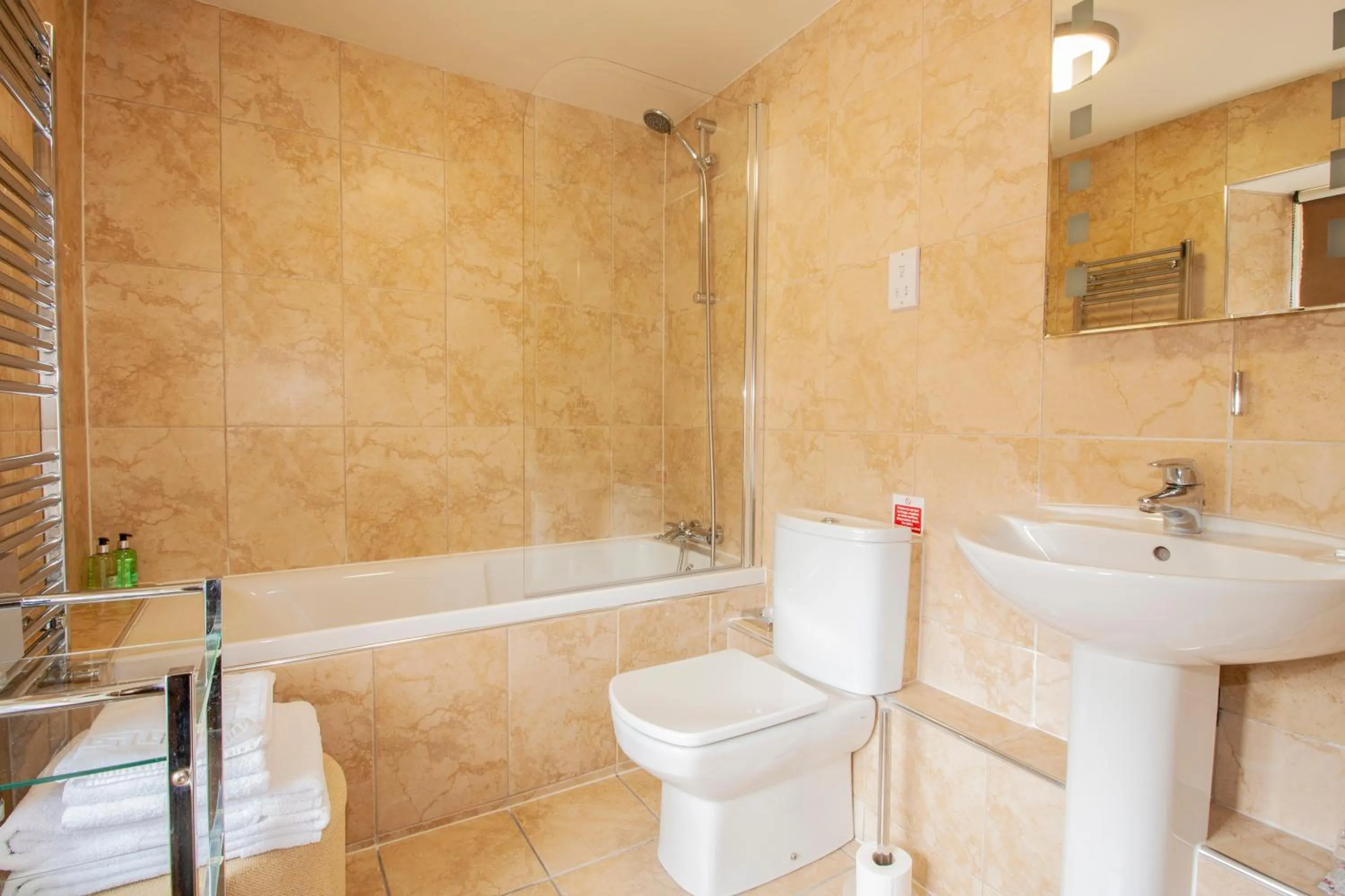 Bedroom in The Tankerville Arms