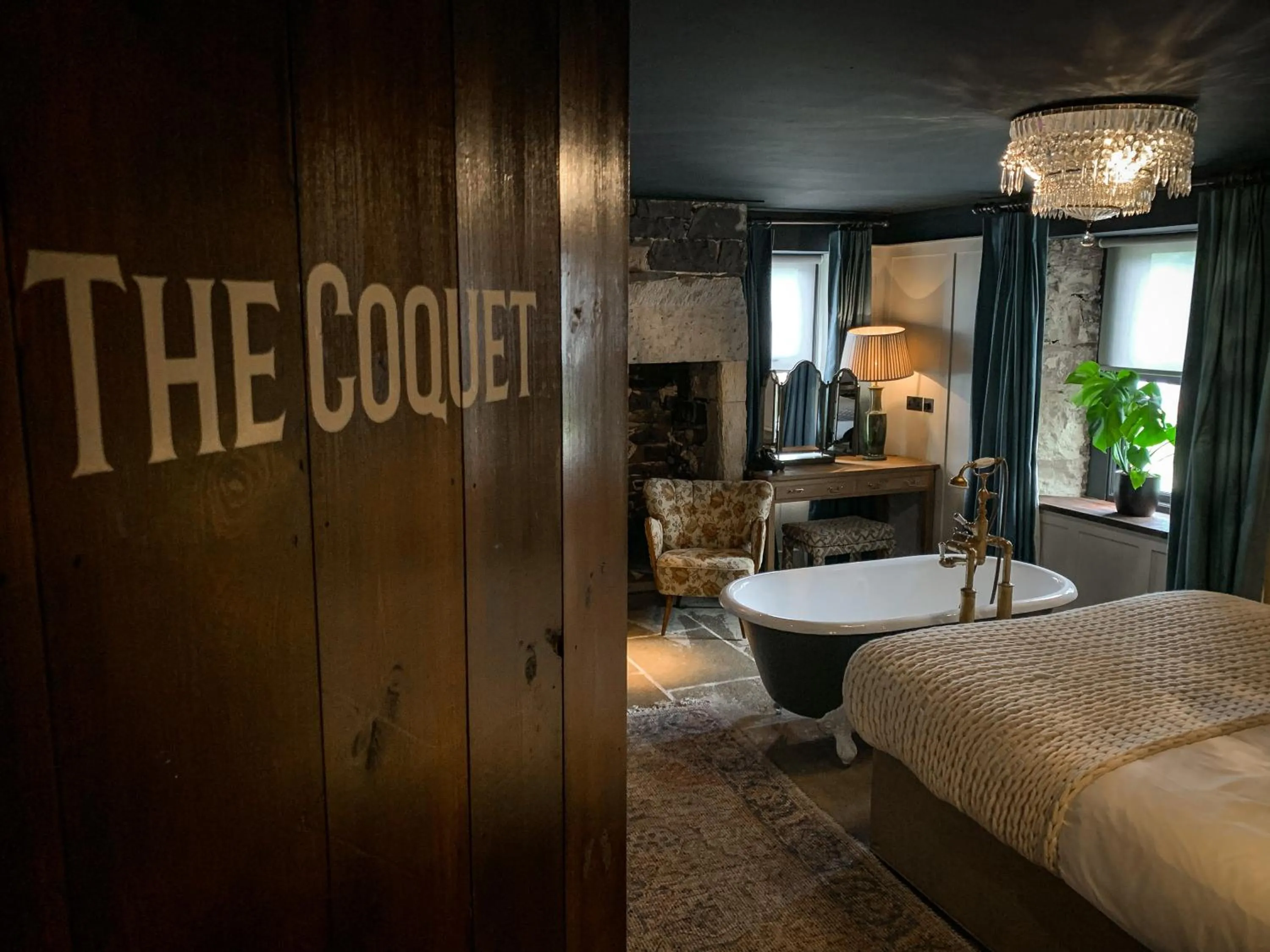 Bedroom, Bed in The Joiners Arms