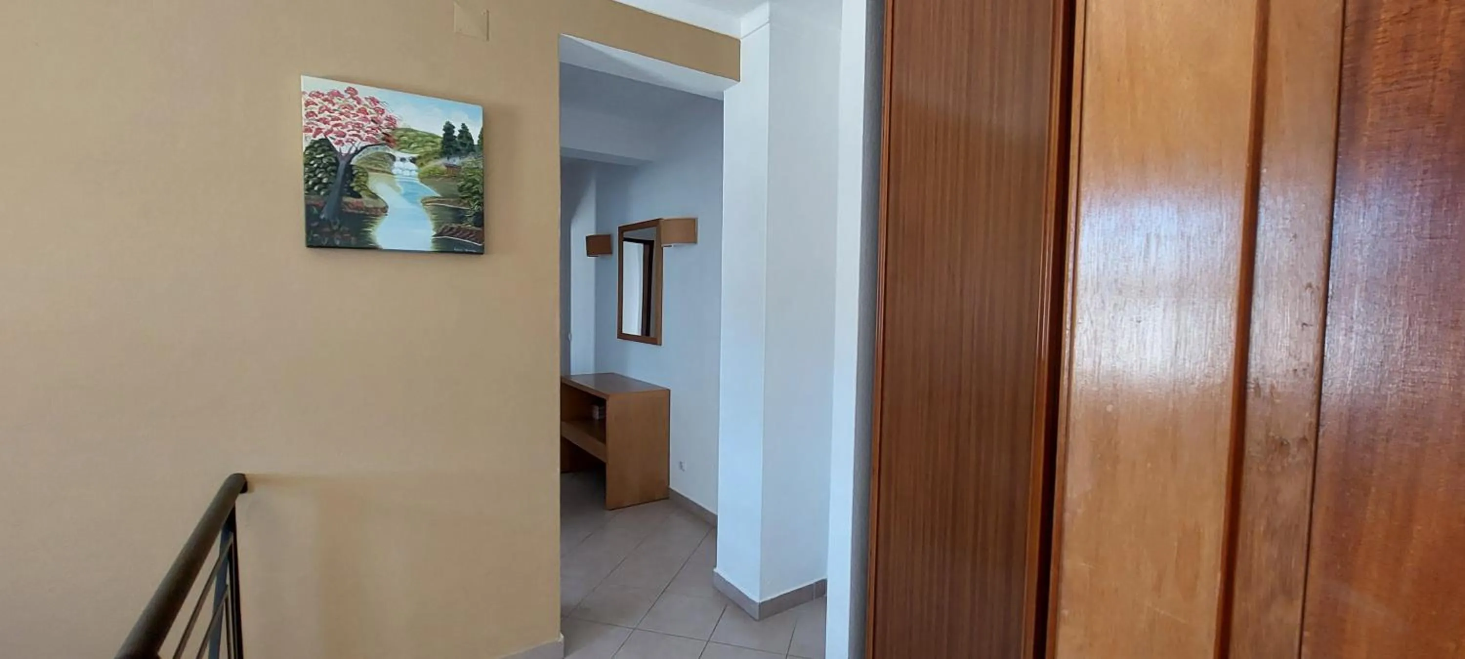 wardrobe in Castelos da Rocha