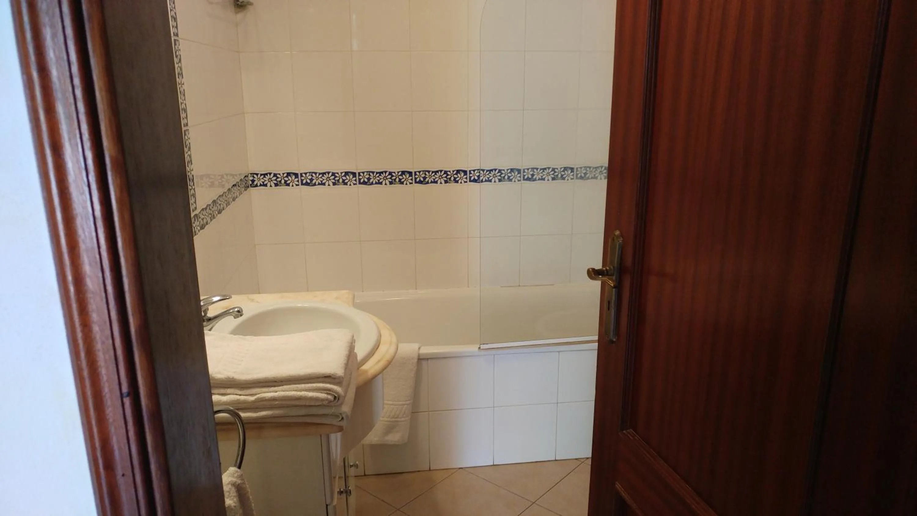 Bathroom in Castelos da Rocha