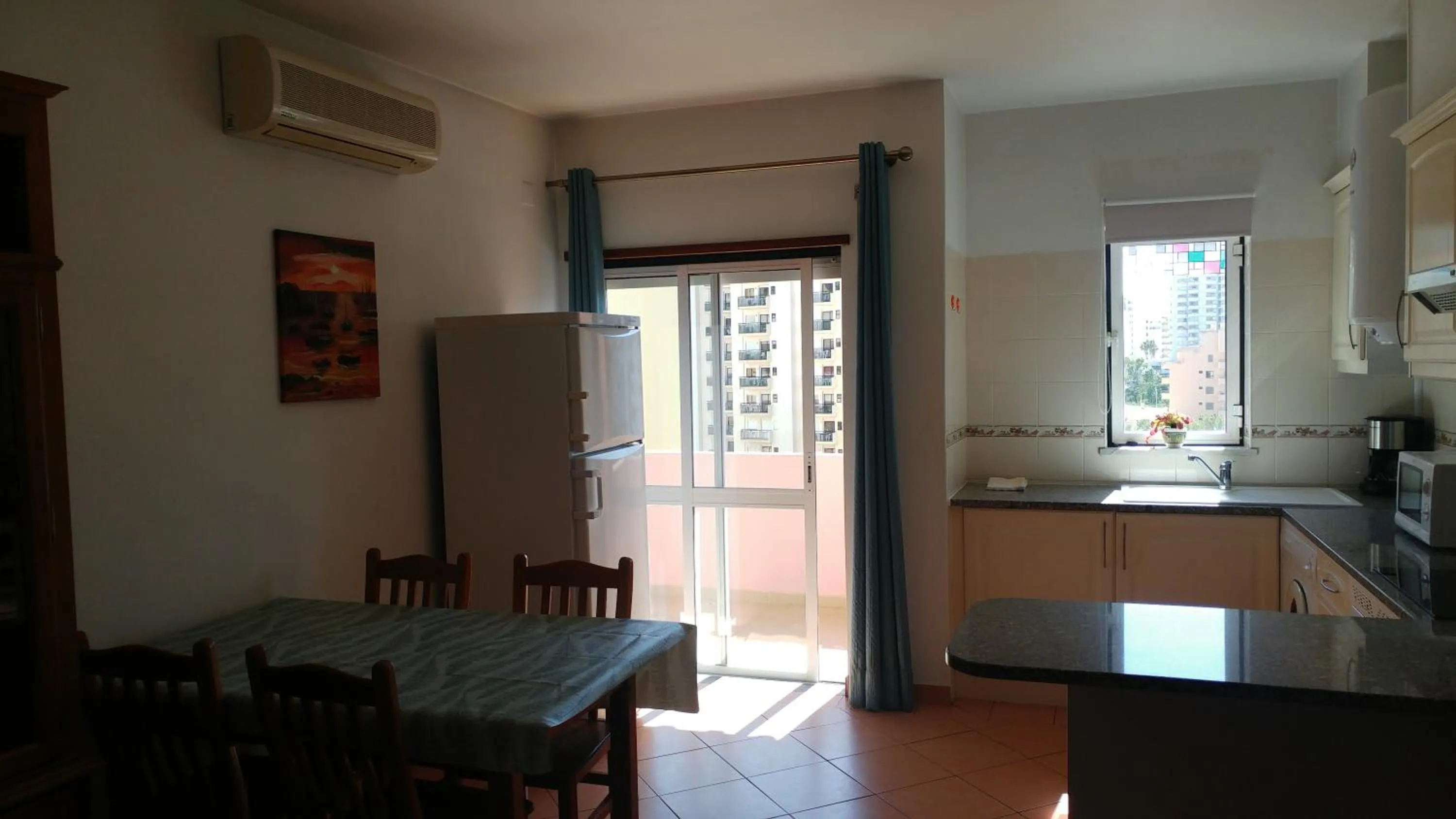 Kitchen or kitchenette in Castelos da Rocha