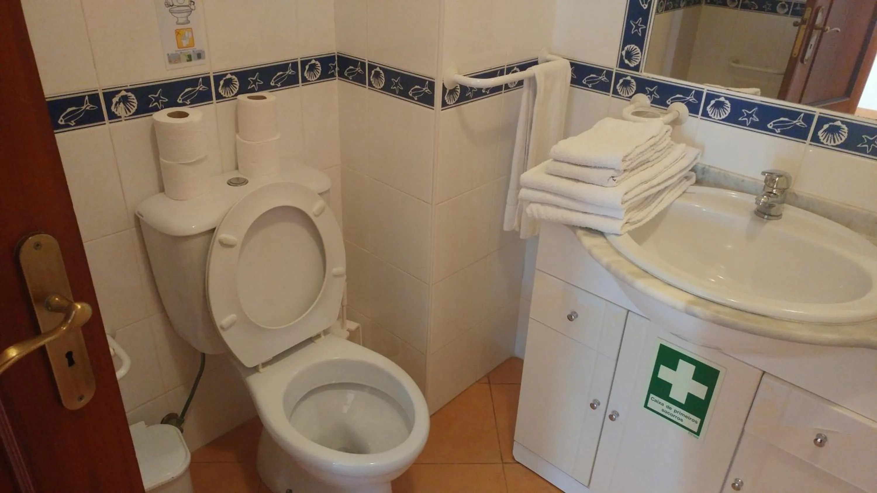 Bathroom in Castelos da Rocha