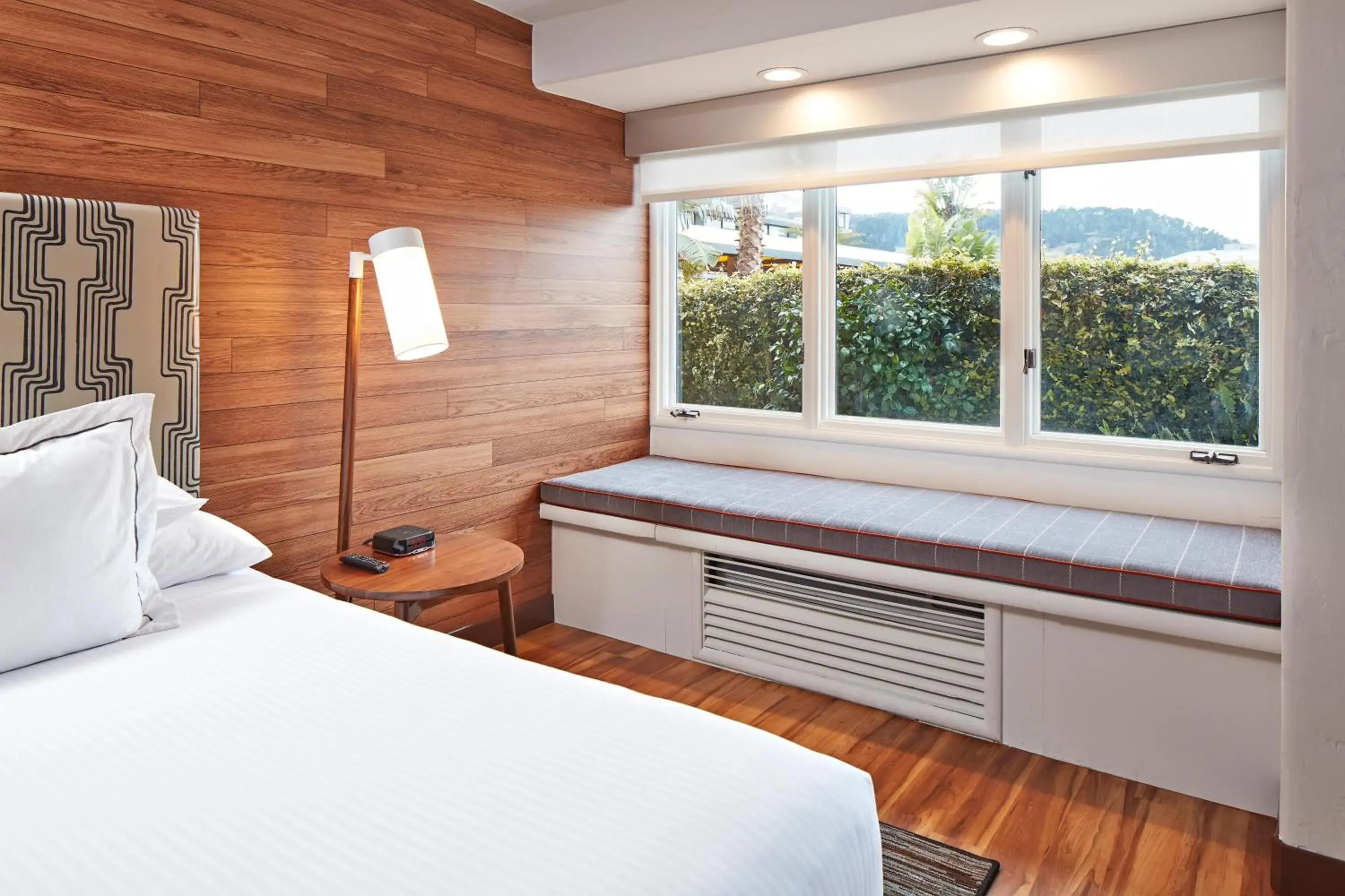 King Room - Disability Access in Carmel Mission Inn King Room - Disability Access in Carmel Mission Inn