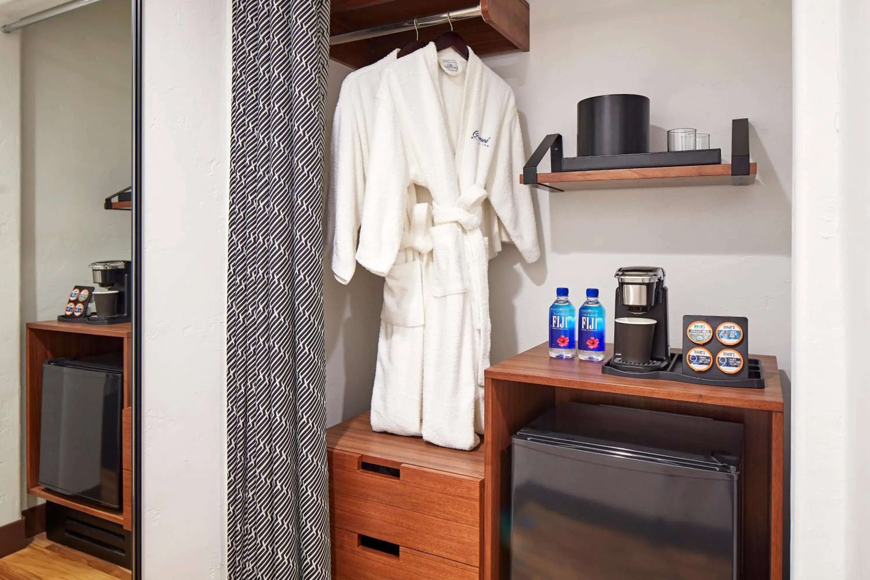 Standard King Room in Carmel Mission Inn Standard King Room in Carmel Mission Inn