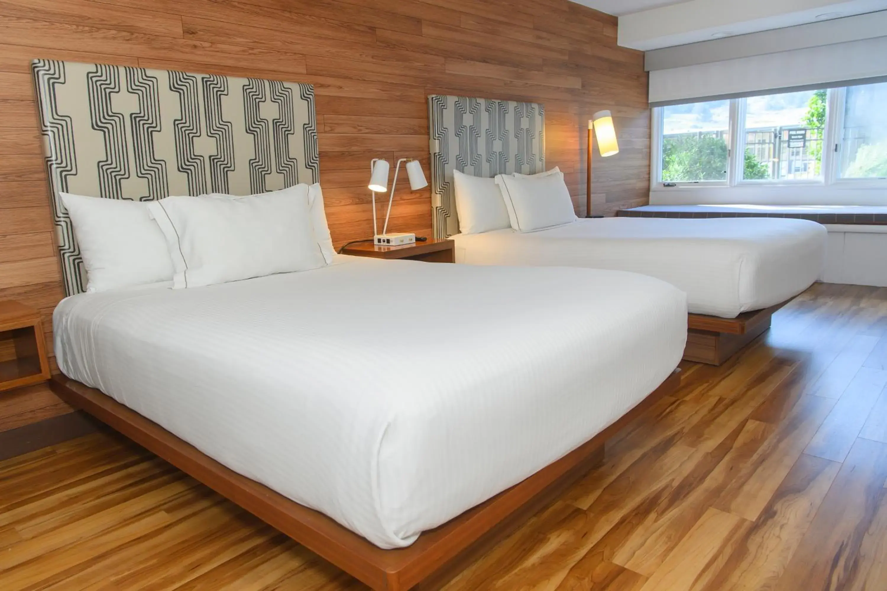 Double or Twin Room - Disability Access in Carmel Mission Inn Double or Twin Room - Disability Access in Carmel Mission Inn