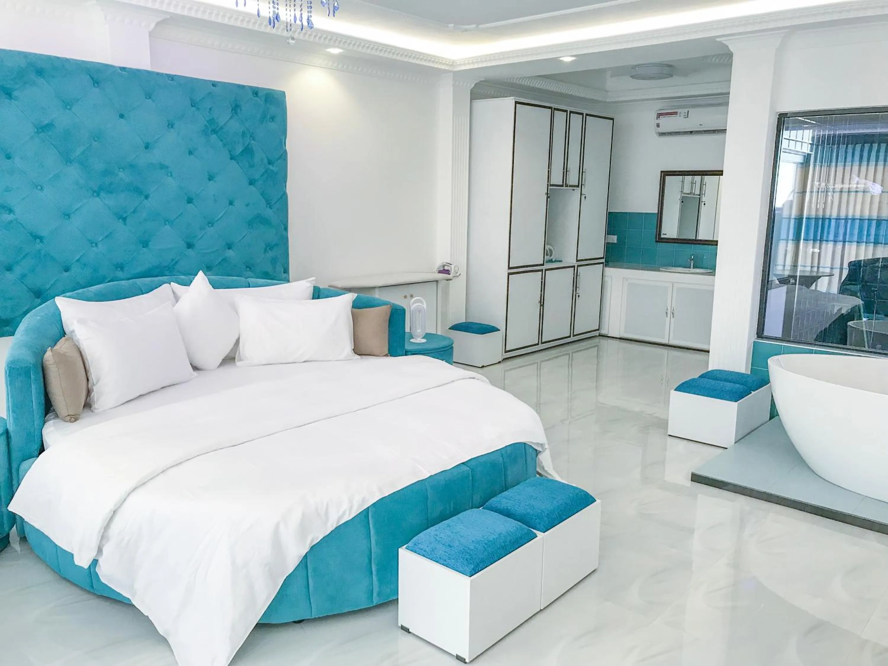 Bed in The Lion Kingdom Sigiriya