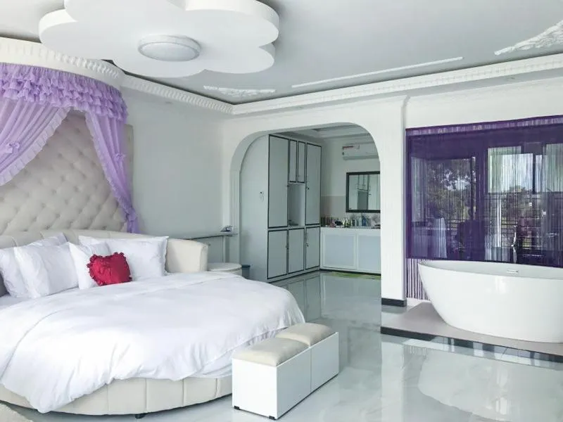 Bed in The Lion Kingdom Sigiriya