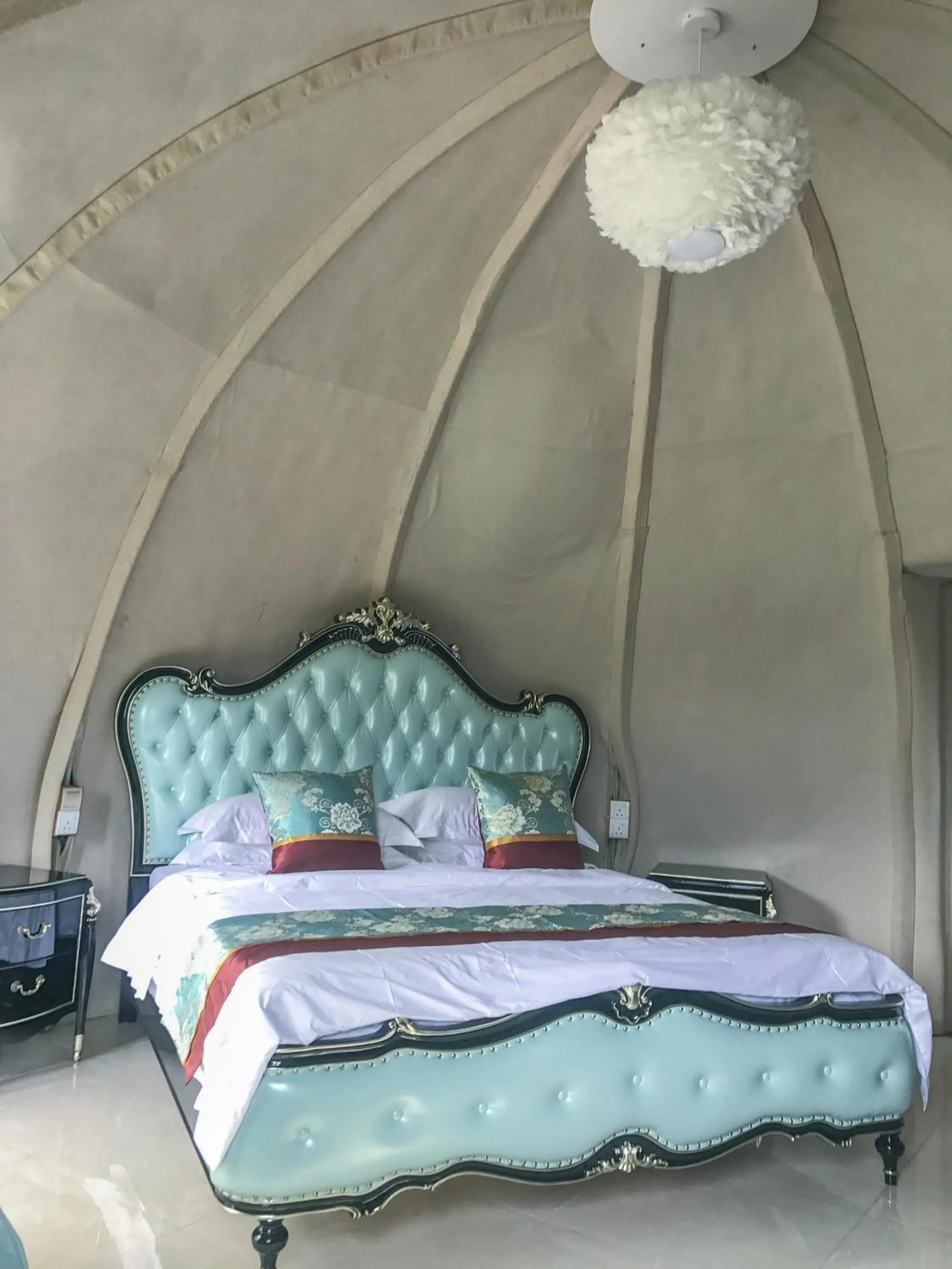 Bed in The Lion Kingdom Sigiriya