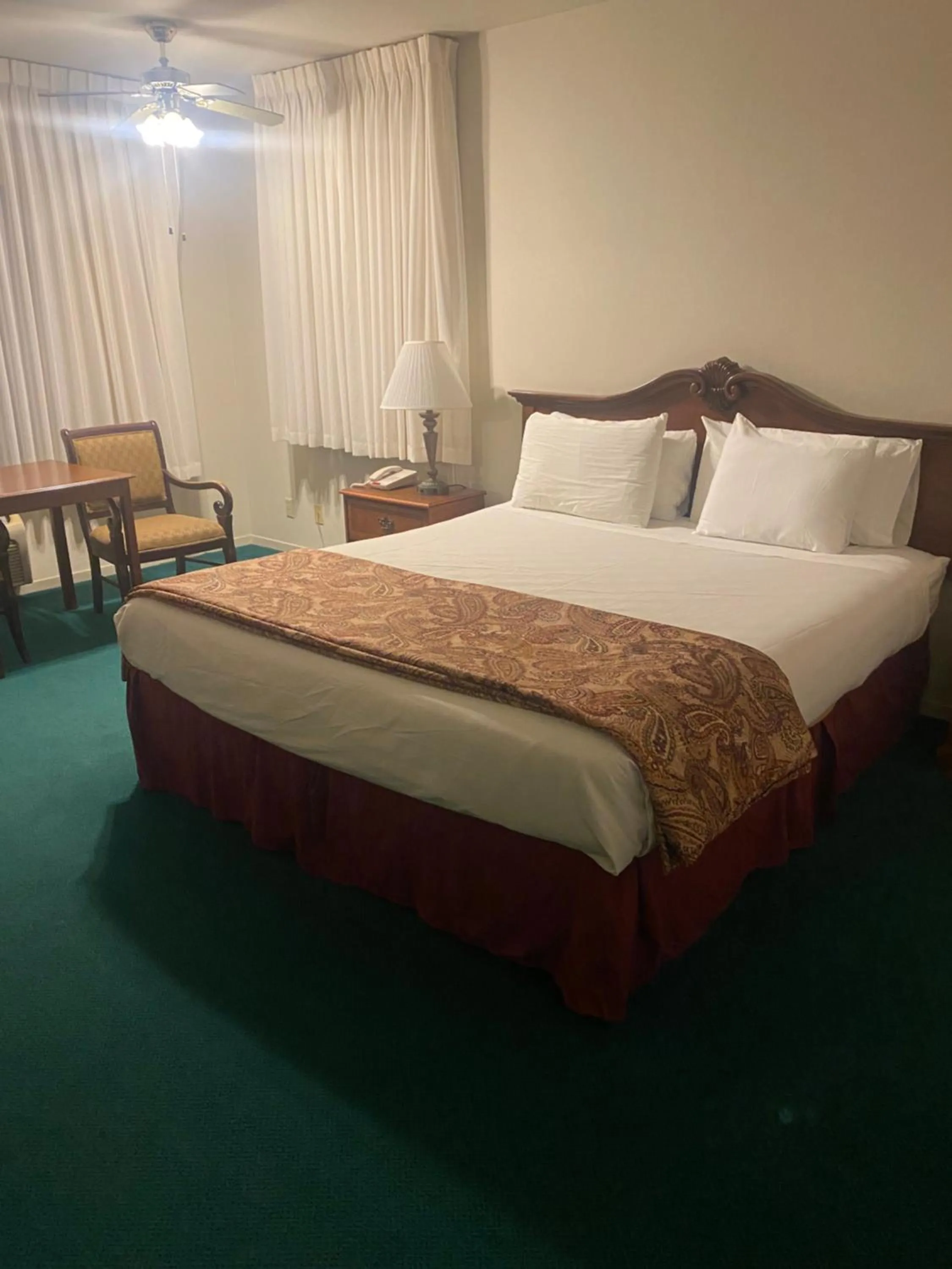 Bed in The Monarch Resort