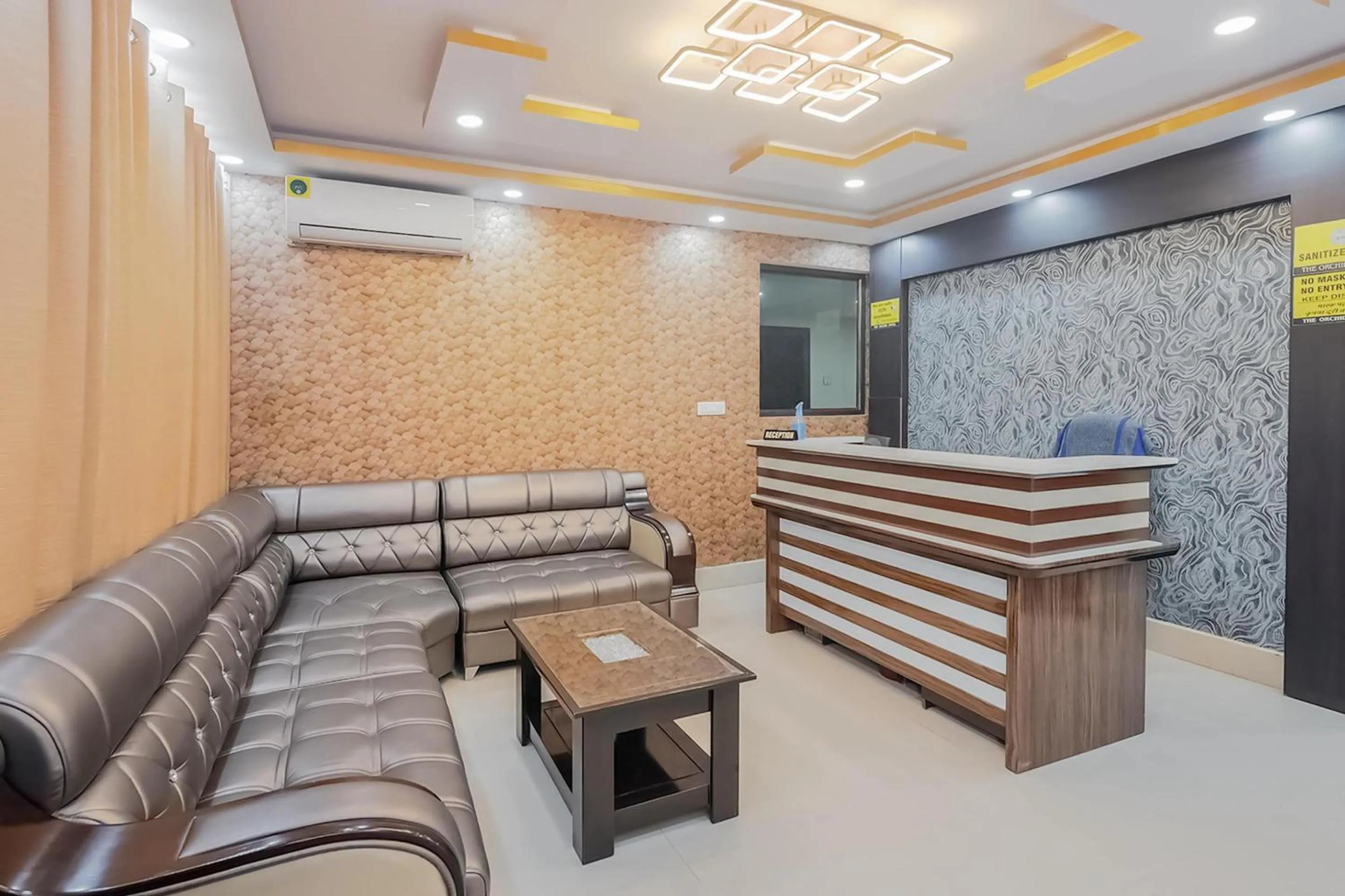 Lobby or reception in Super Hotel O The Orchid