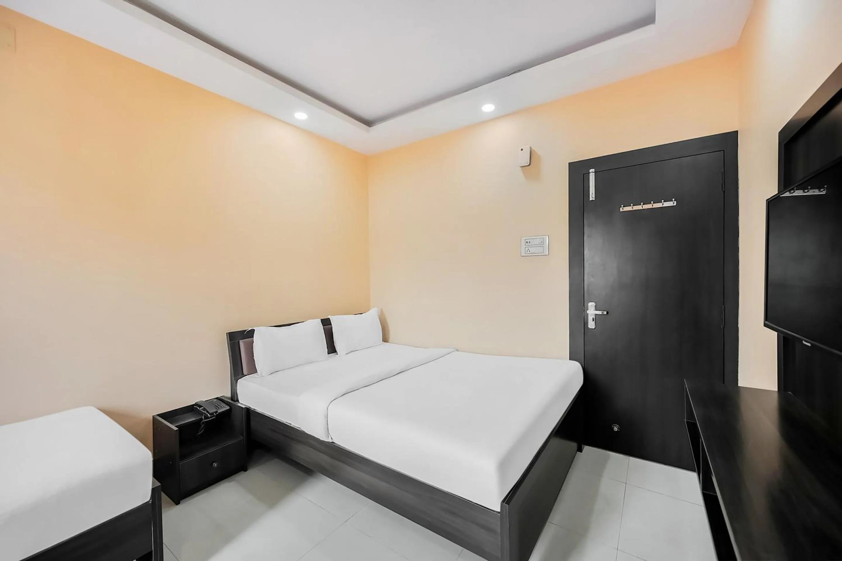 Bedroom, Bed in Hotel O The Orchid