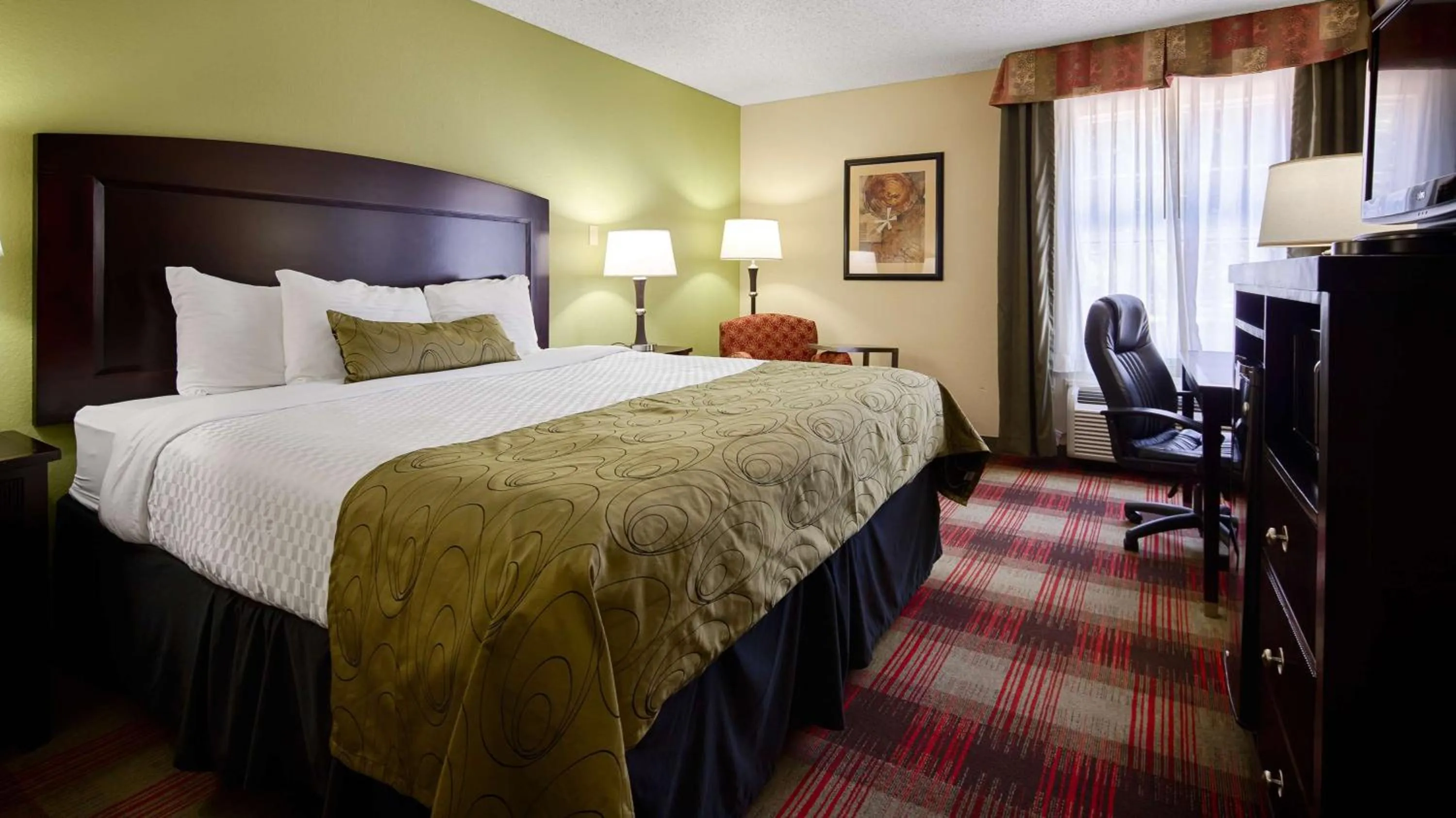 King Room with Spa Bath - Non-Smoking in Best Western Plus Addison/Dallas Hotel