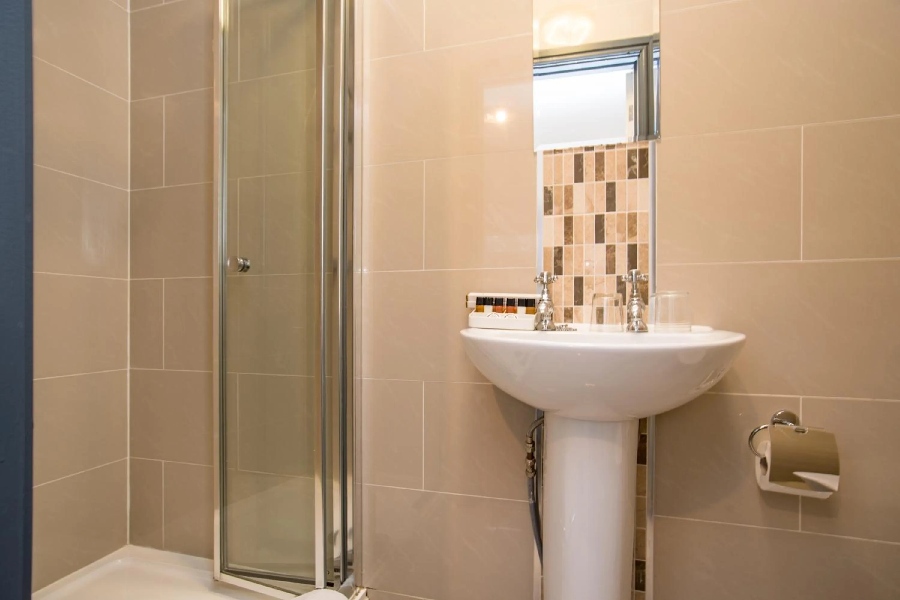 Bathroom in Wilson Lodge