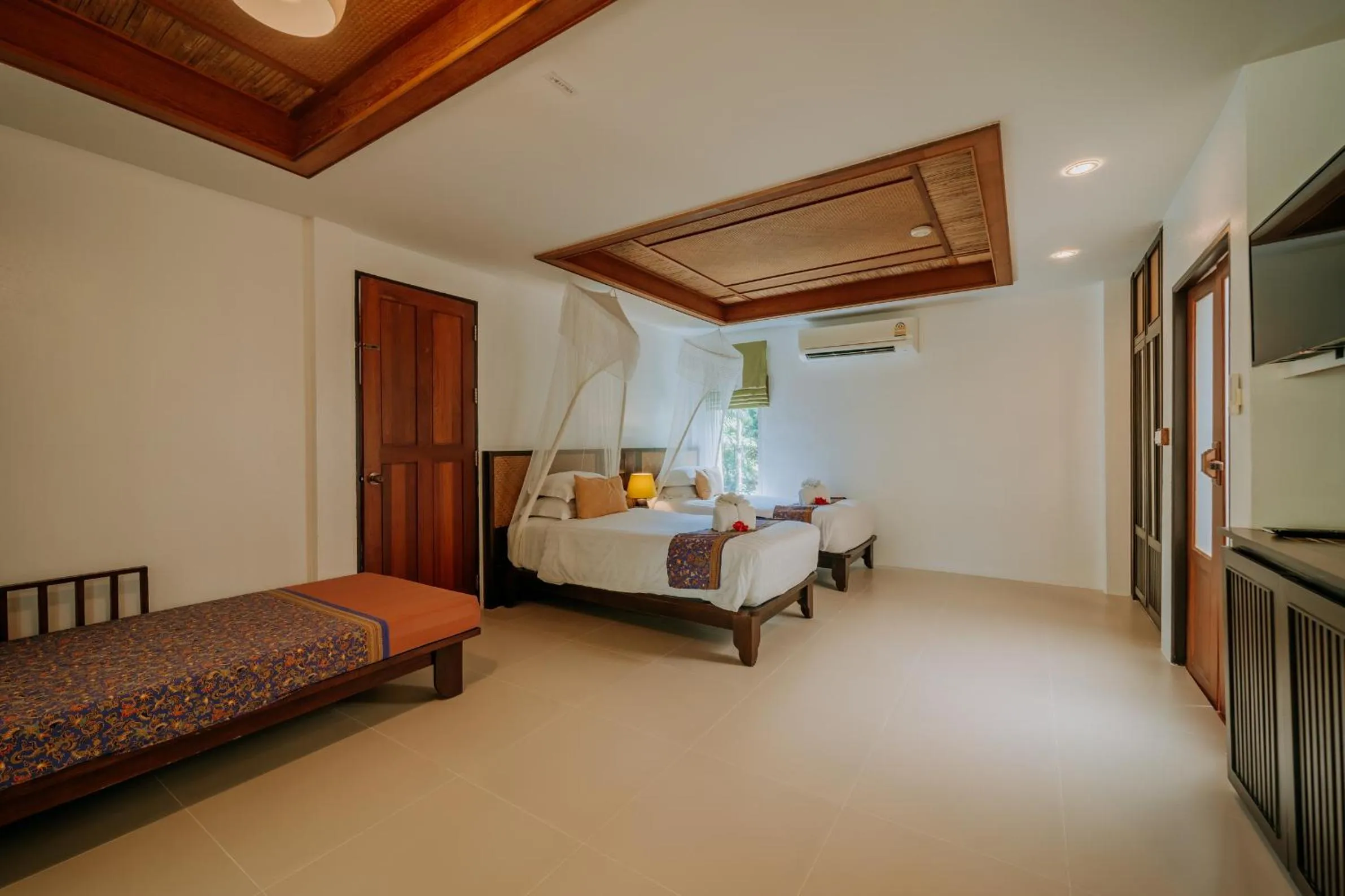 Bed in Ban Sainai Resort- Aonang's Green Resort