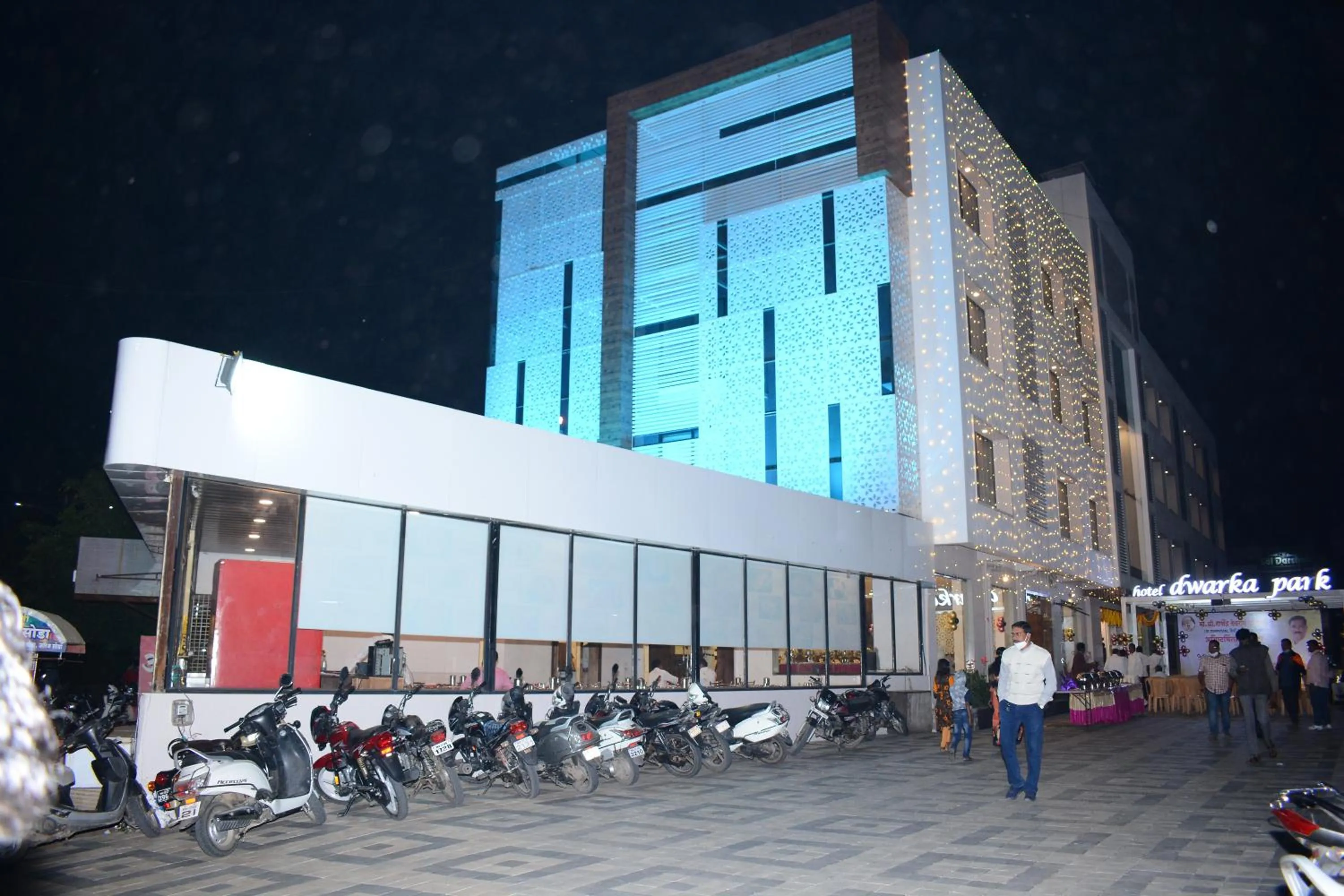 Property building in Hotel Dwarka Park