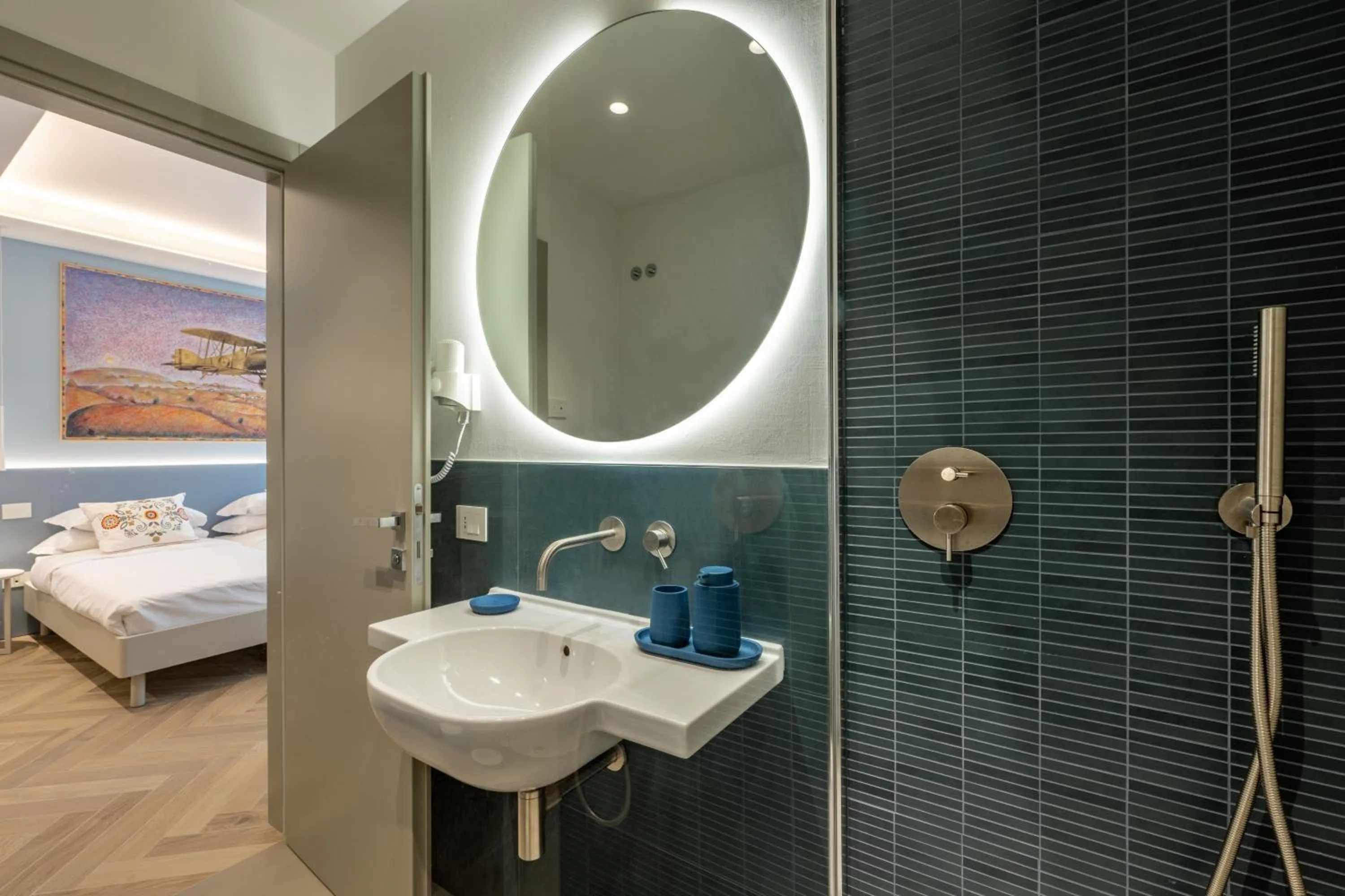 Shower, Bed in Albergo Ristorante Corsini