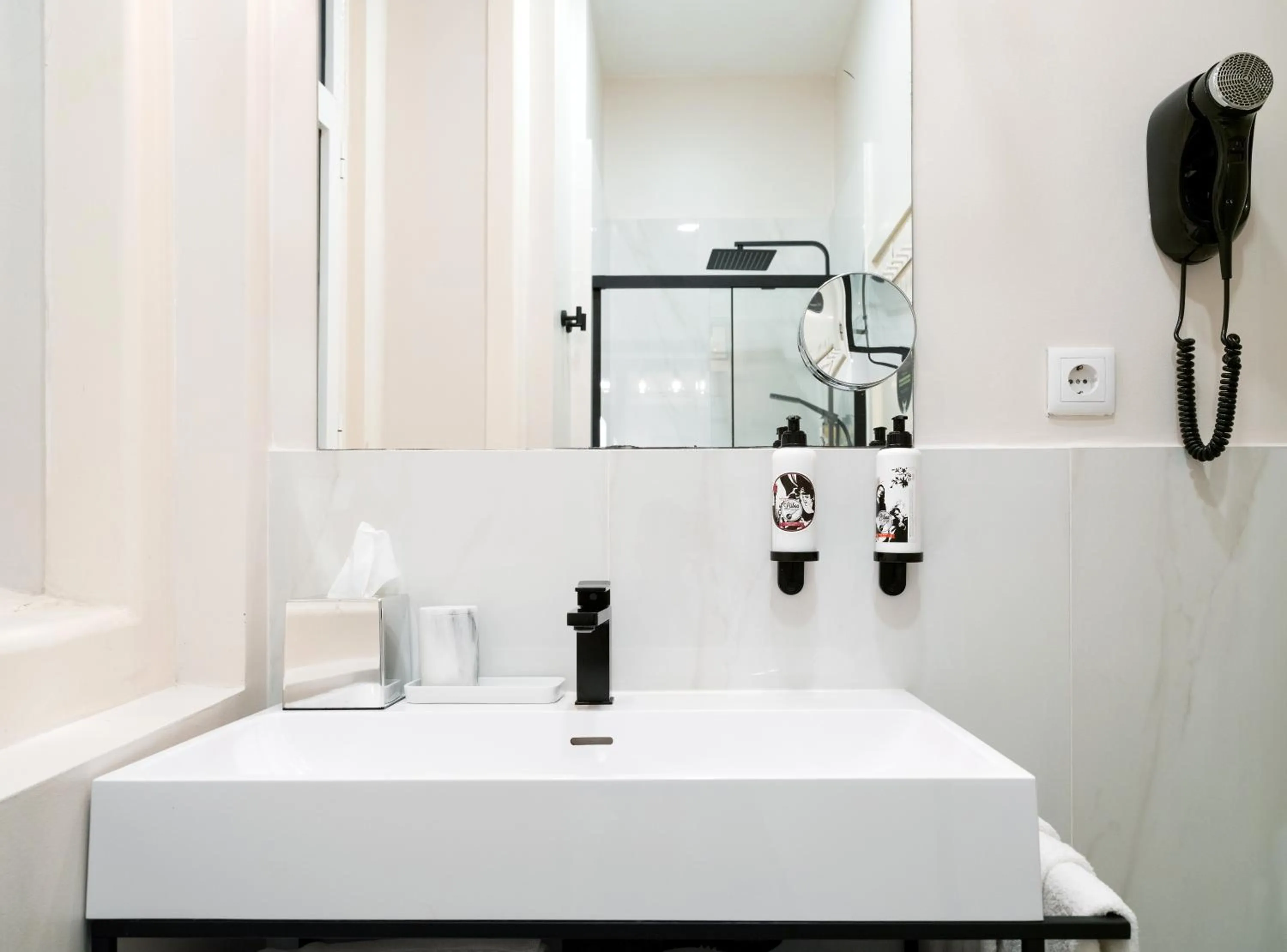 Bathroom in The ART INN Lisbon