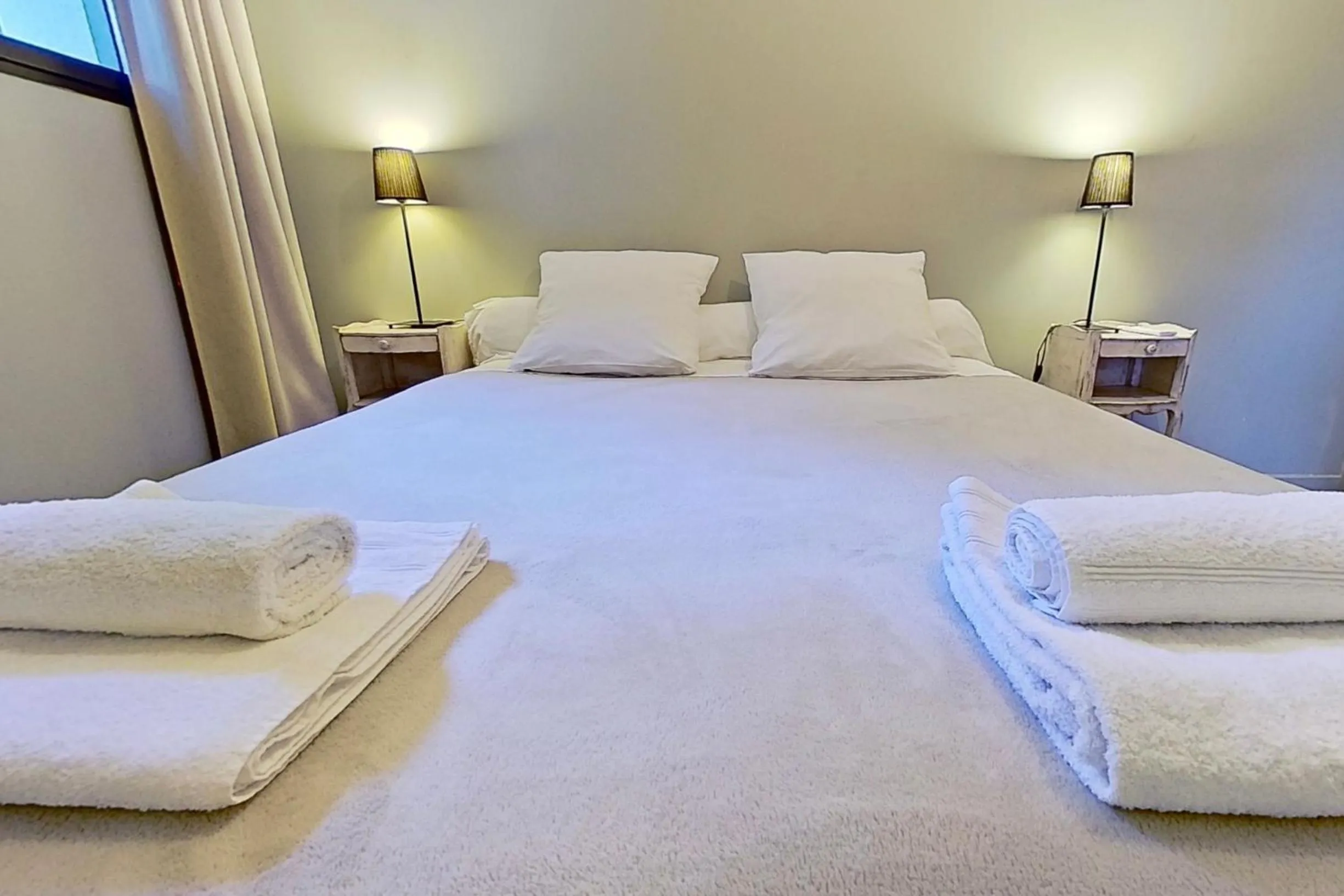 Bedroom, Bed in La Villa Dupont d'Avignon