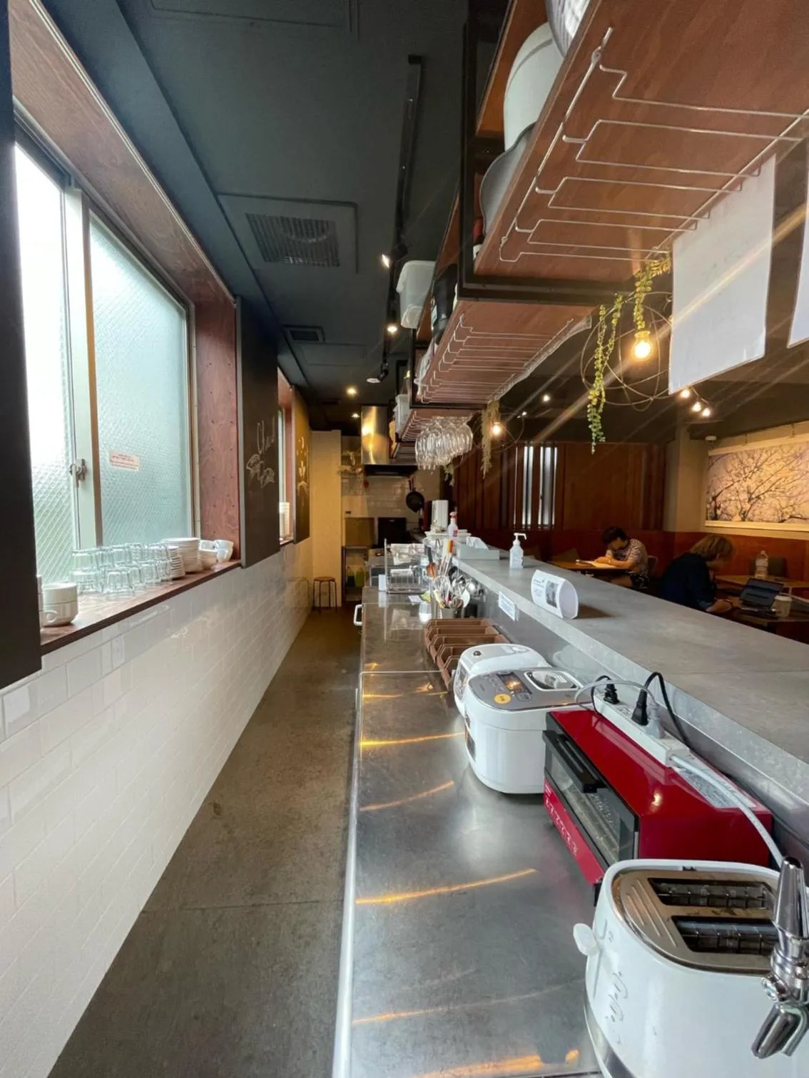 Communal kitchen in Wise Owl Hostels Kyoto