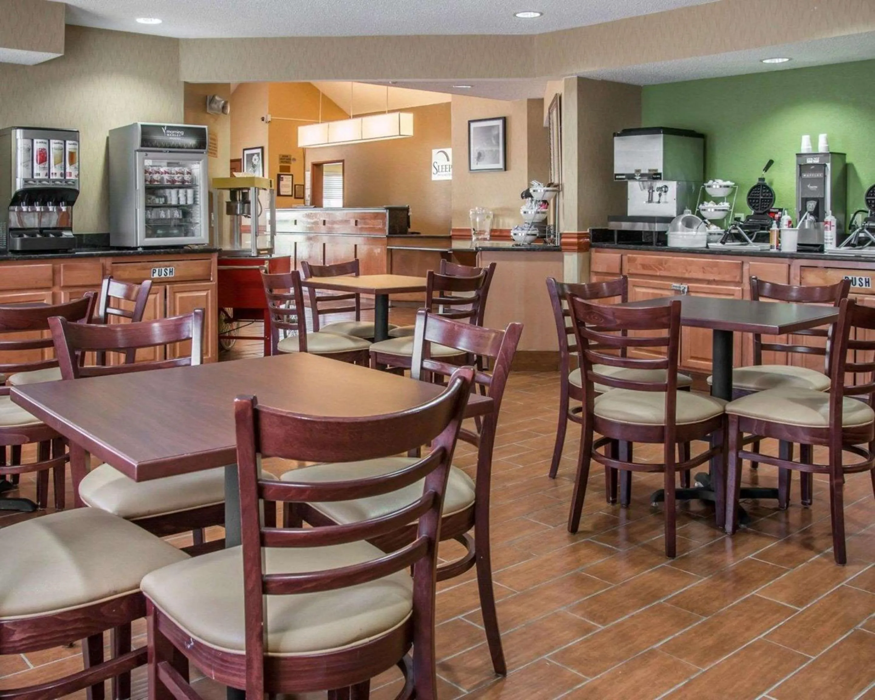 Restaurant/places to eat in Sleep Inn & Suites Grand Rapids Southeast - Kentwood