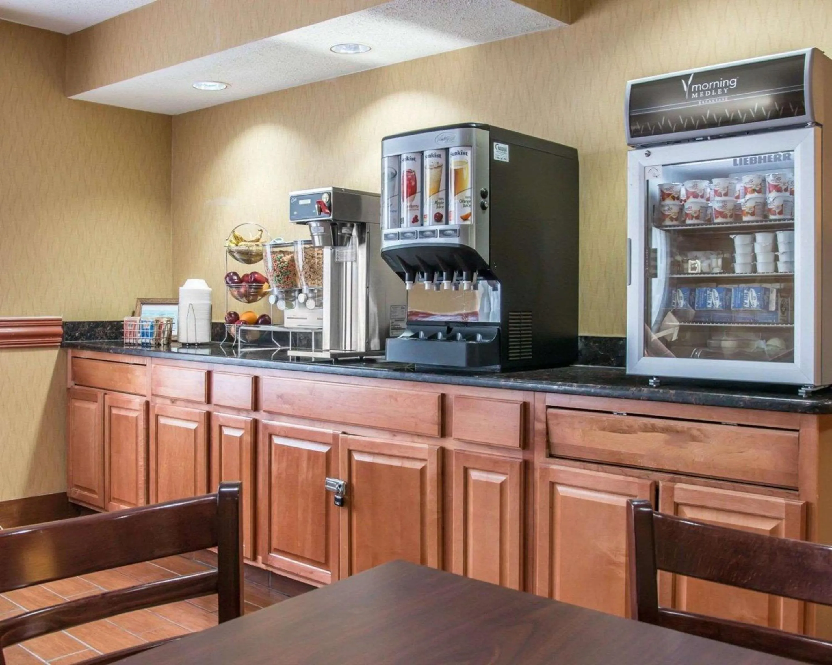 Restaurant/places to eat in Sleep Inn & Suites Grand Rapids Southeast - Kentwood