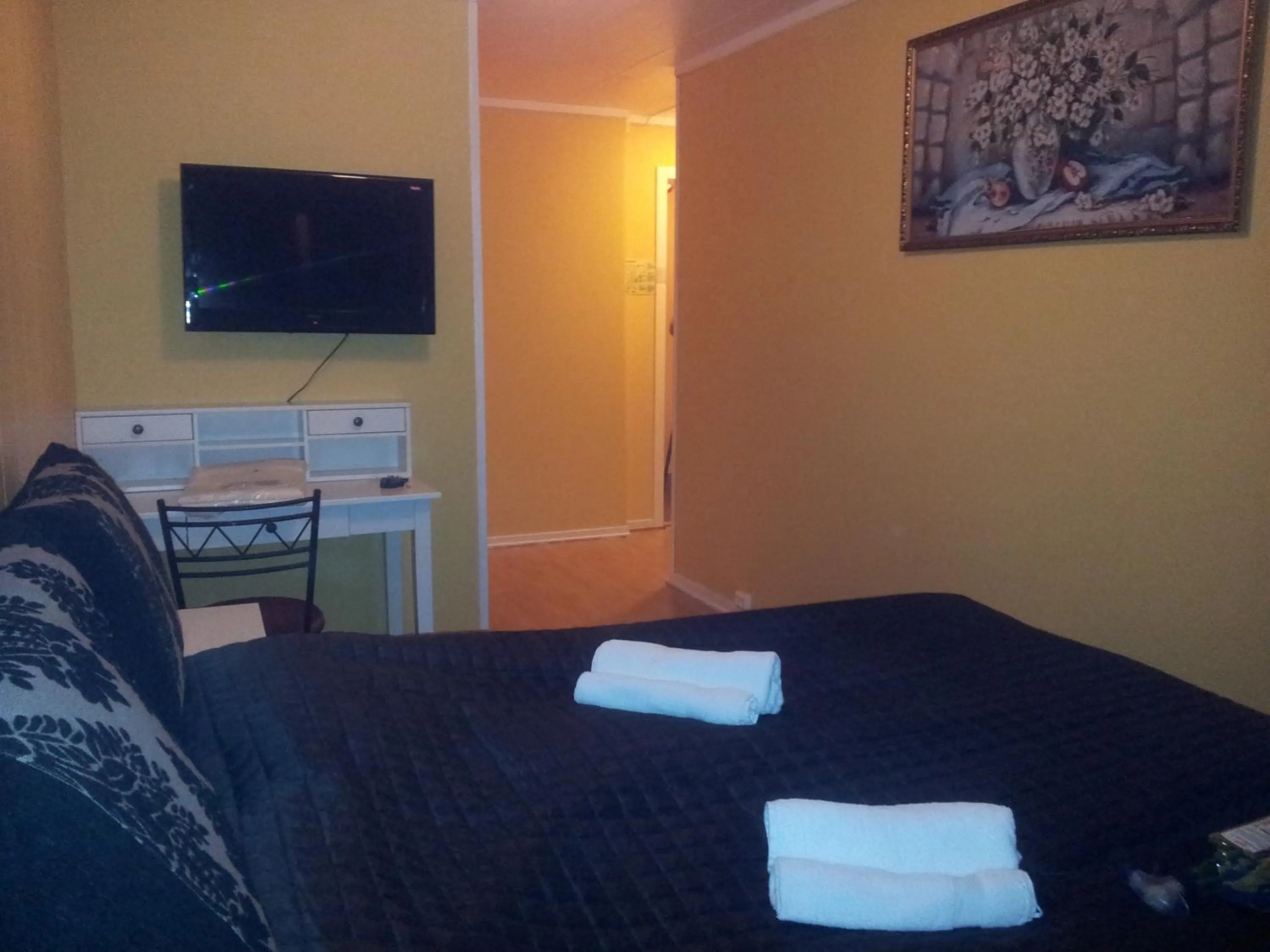 Bed in Barents Hotell