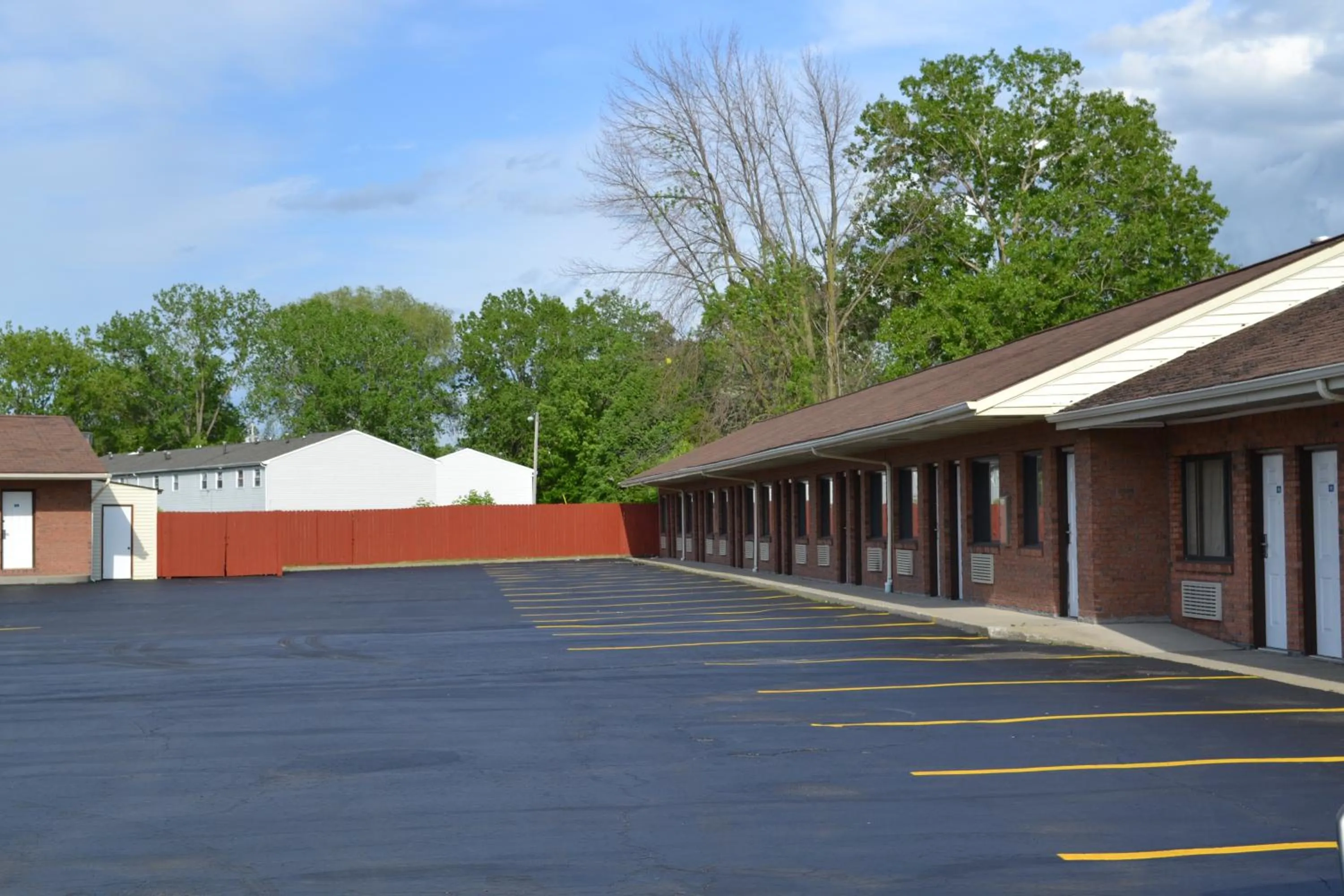 Facade/entrance in Travelodge by Wyndham Niagara Falls - New York