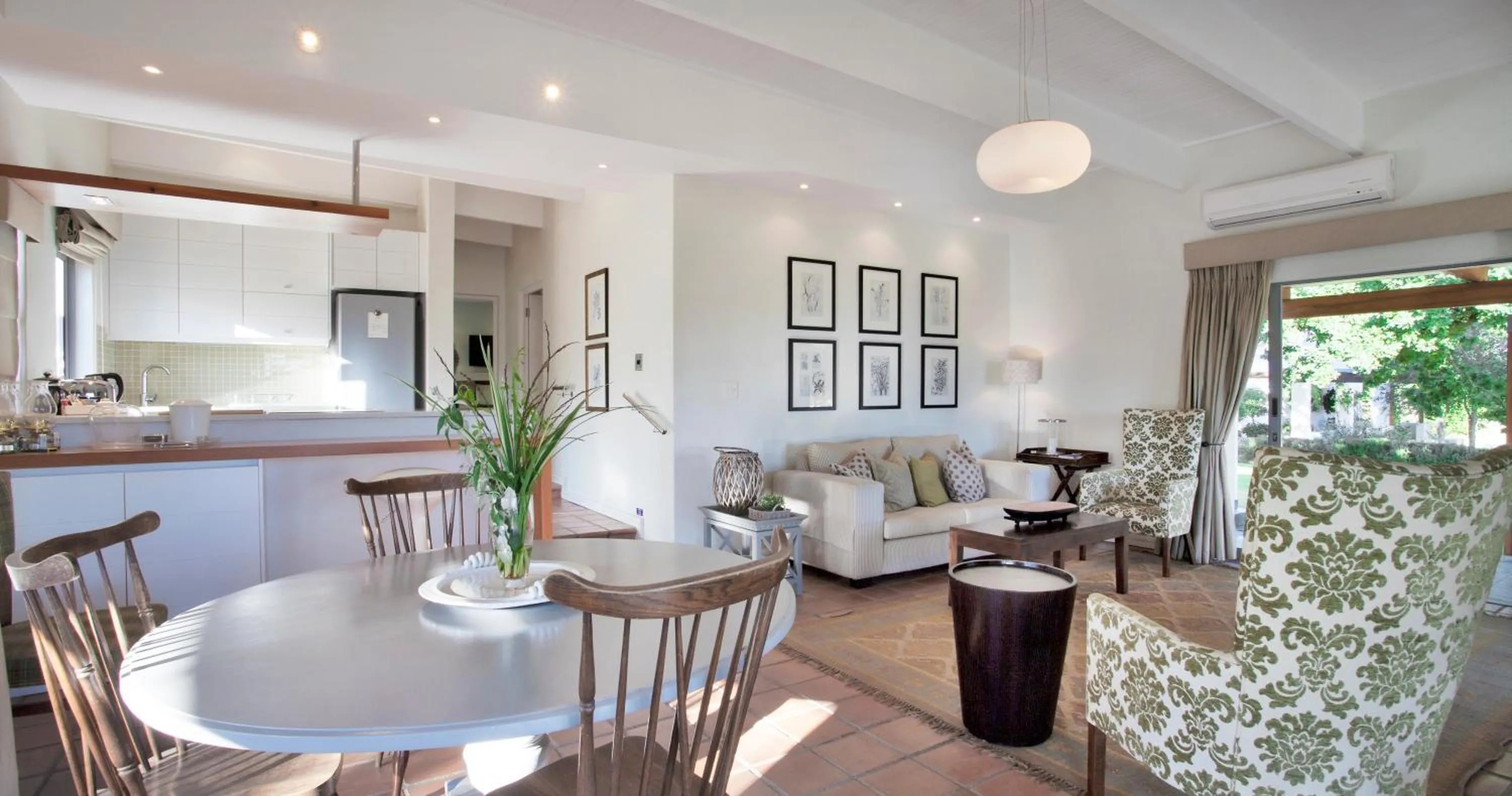 Kitchen or kitchenette in Klein Welmoed Luxury Guest House