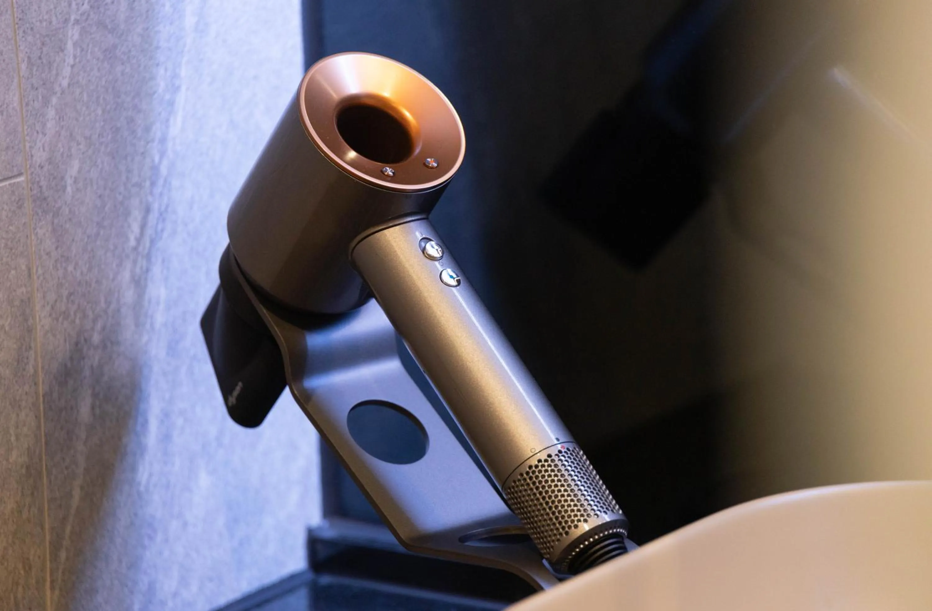 hair dryier in Miramar Garden Taipei