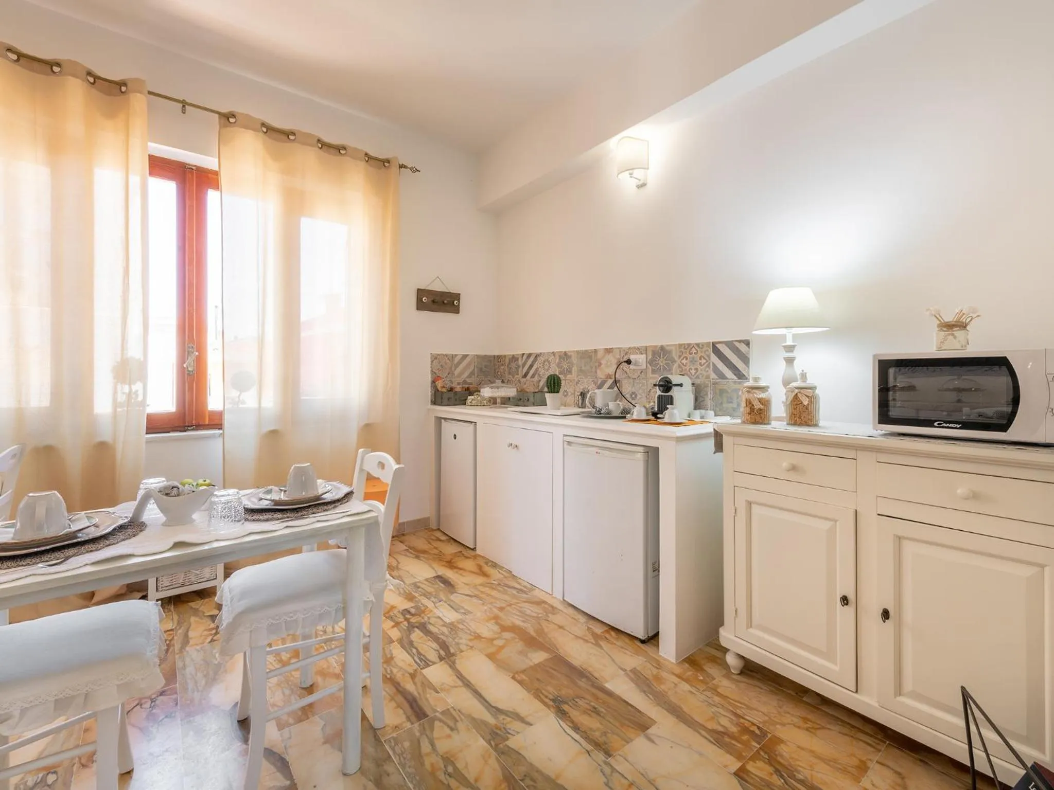 Dining area in Villa Iole