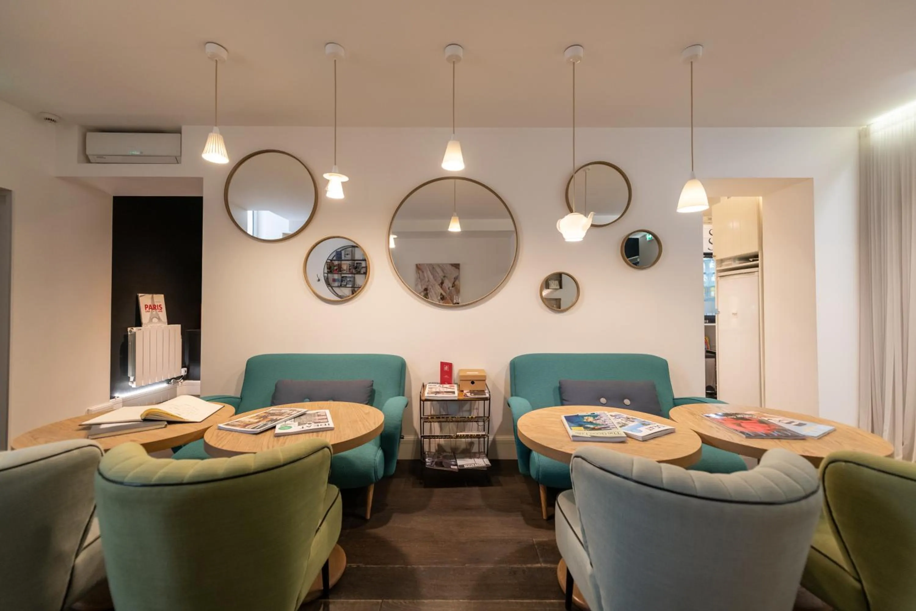 Living room in 1er Etage Marais