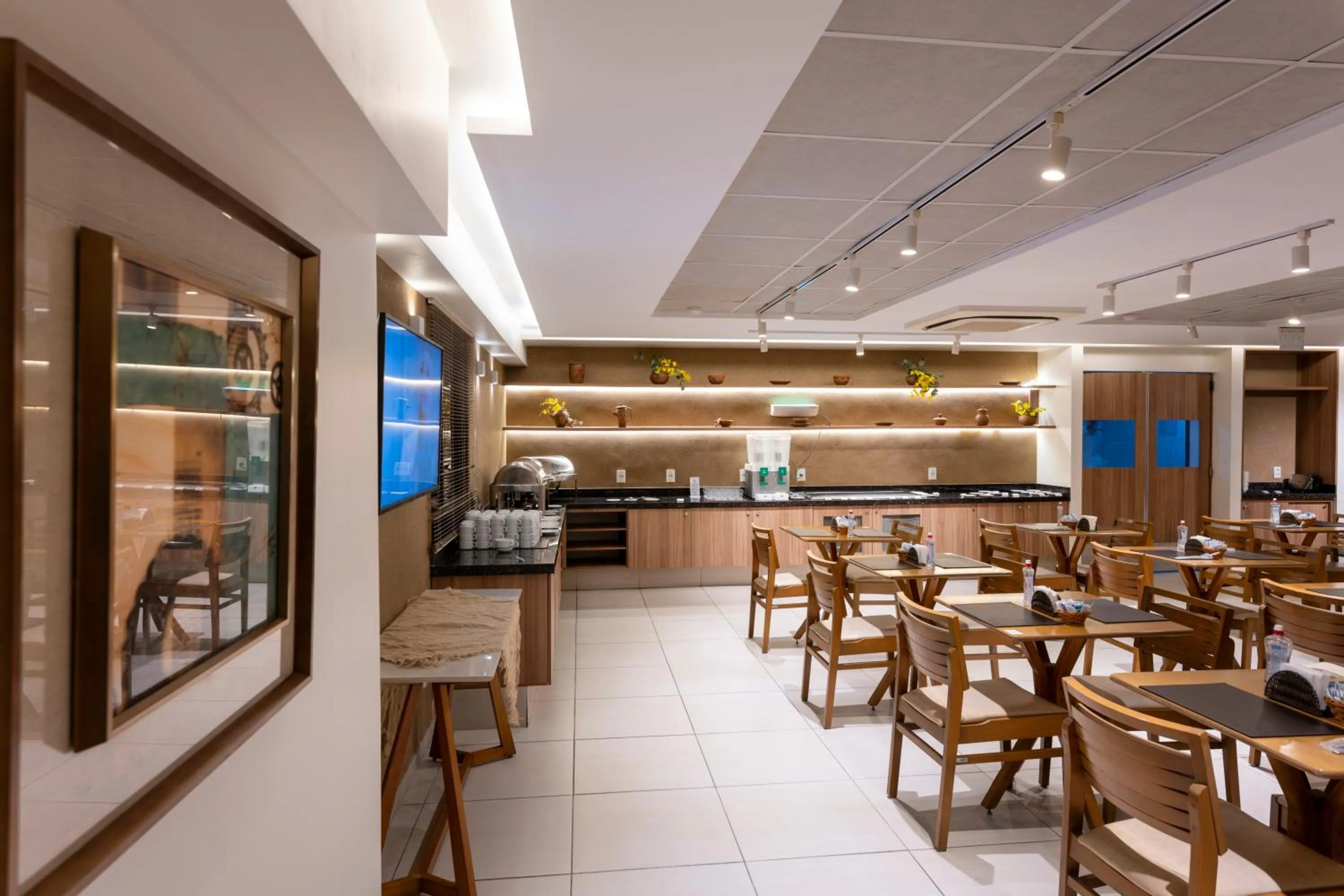 Restaurant/places to eat in Villa Park Hotel Recife