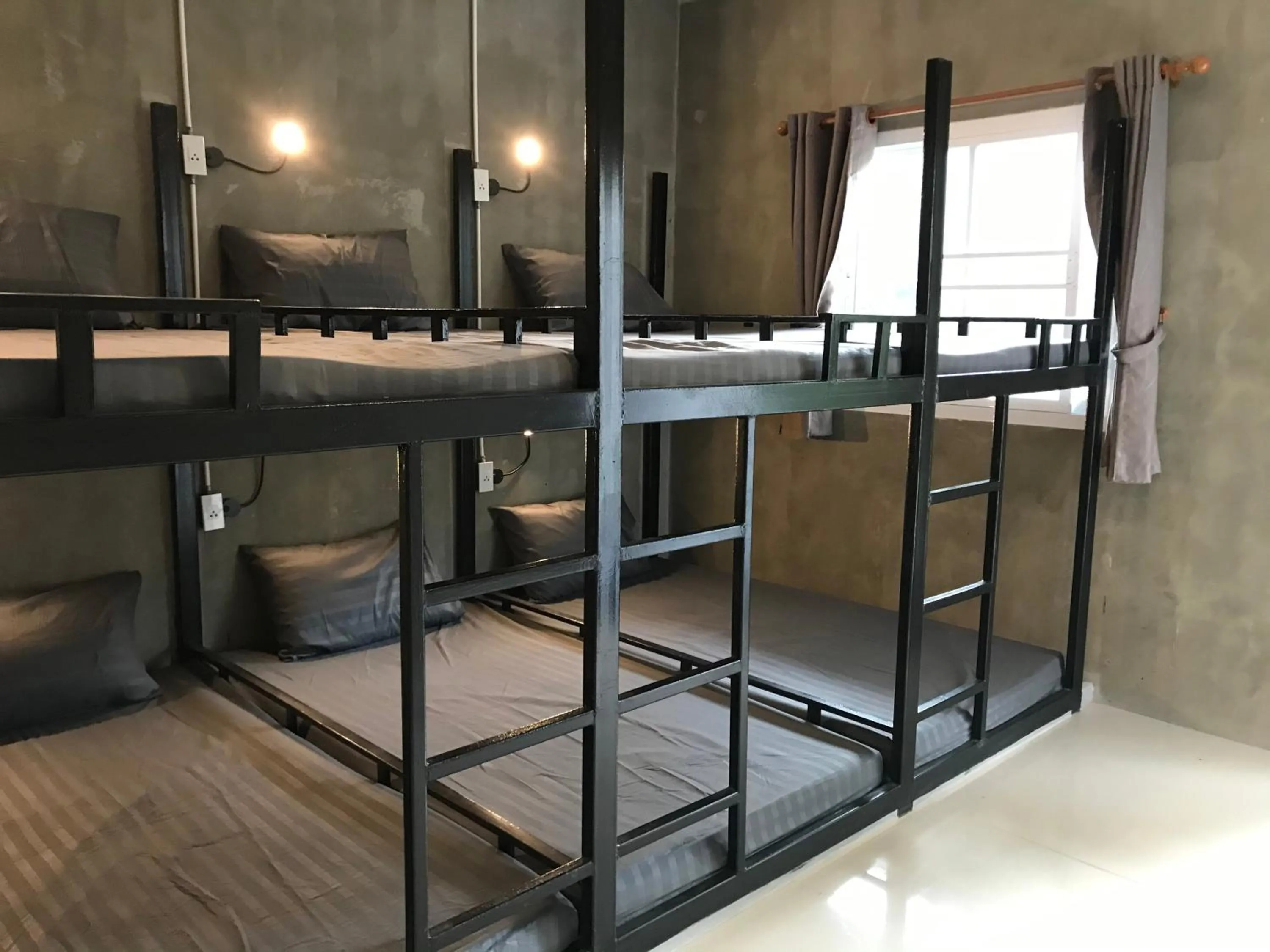 bunk bed in Live In Leaf Koh Tao