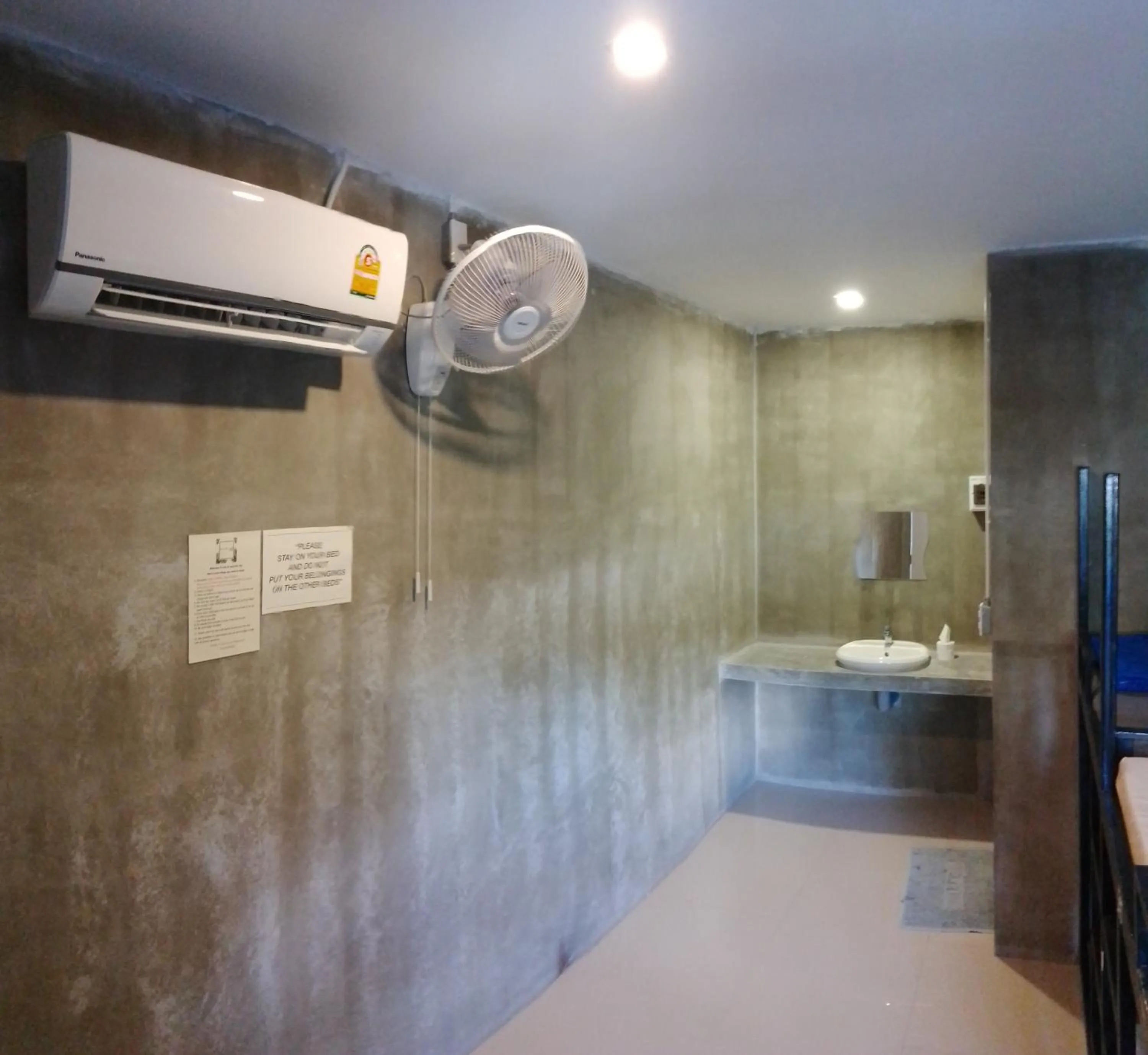 Bathroom in Live In Leaf Koh Tao