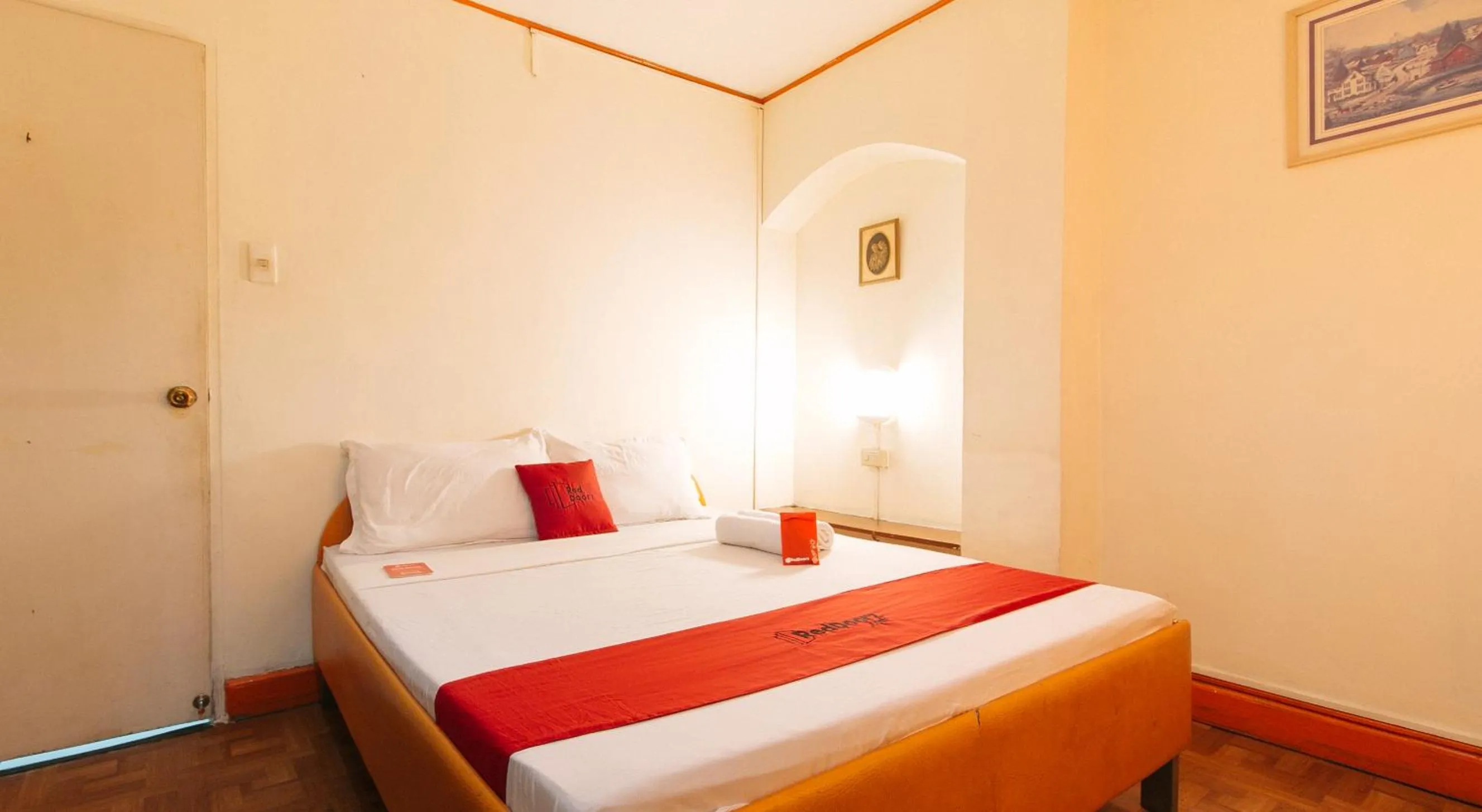 Bedroom, Bed in RedDoorz near East Avenue Medical Center