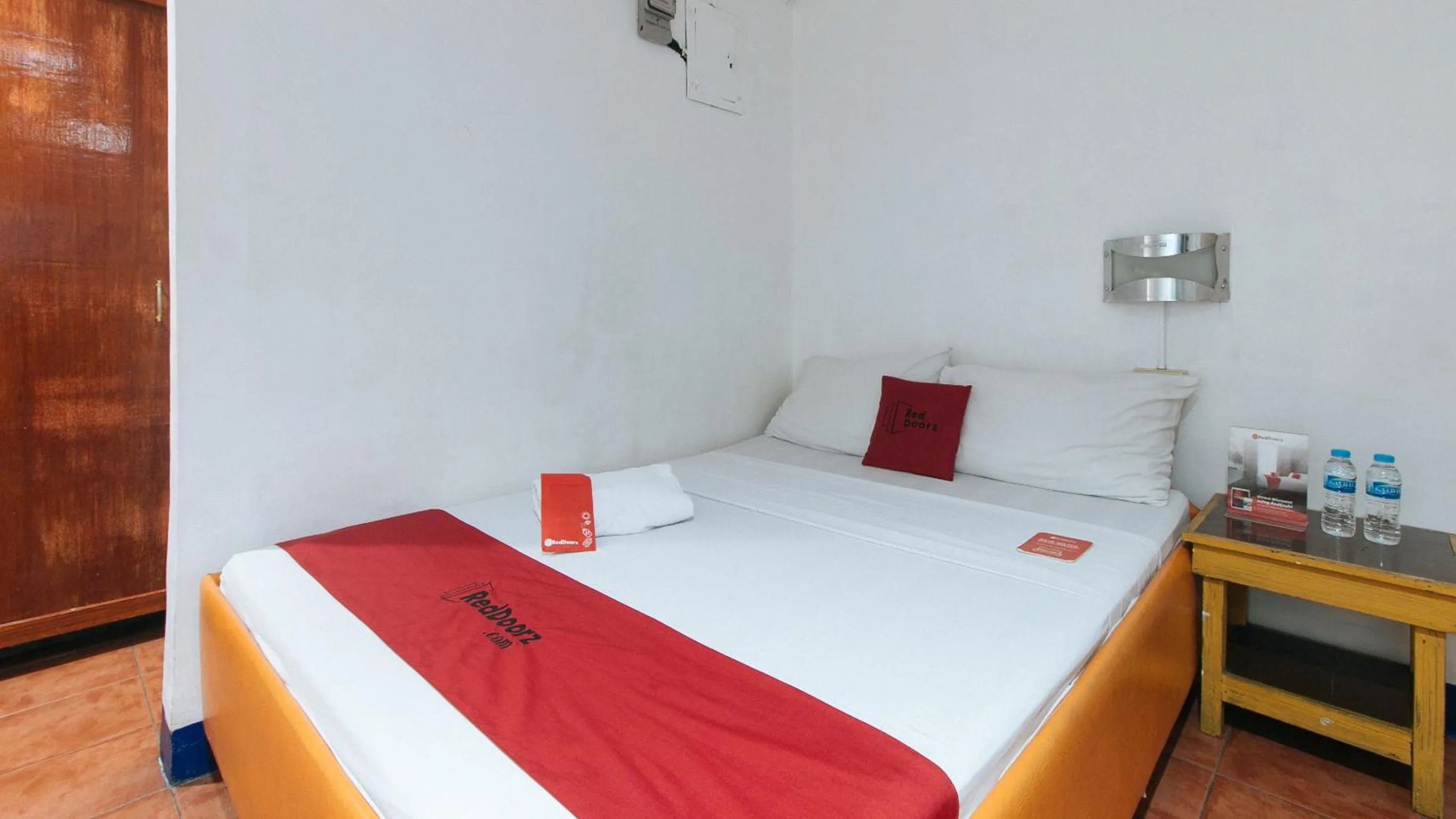 Bedroom, Bed in RedDoorz near East Avenue Medical Center