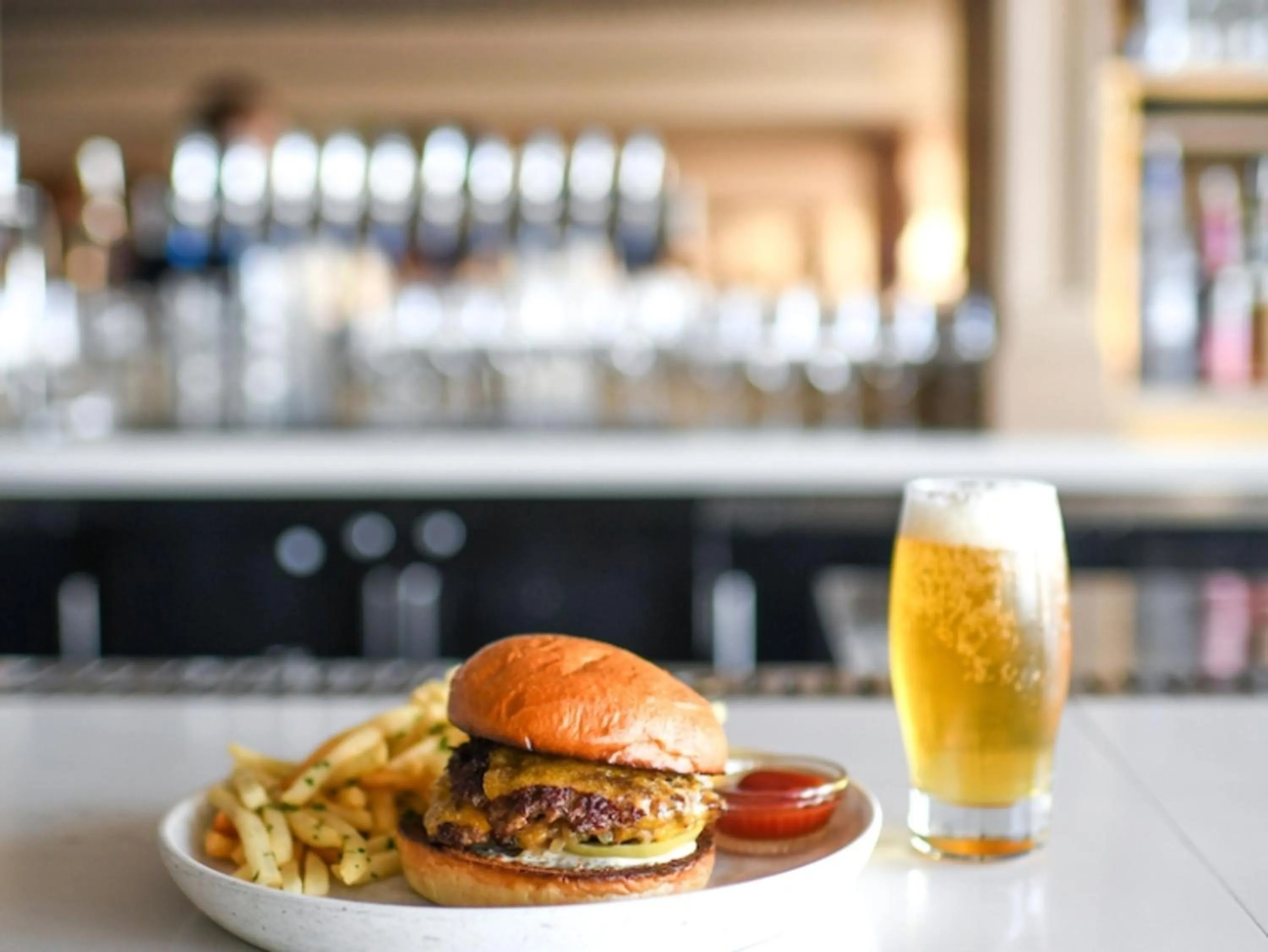 Food and drinks in Claremont Resort & Club