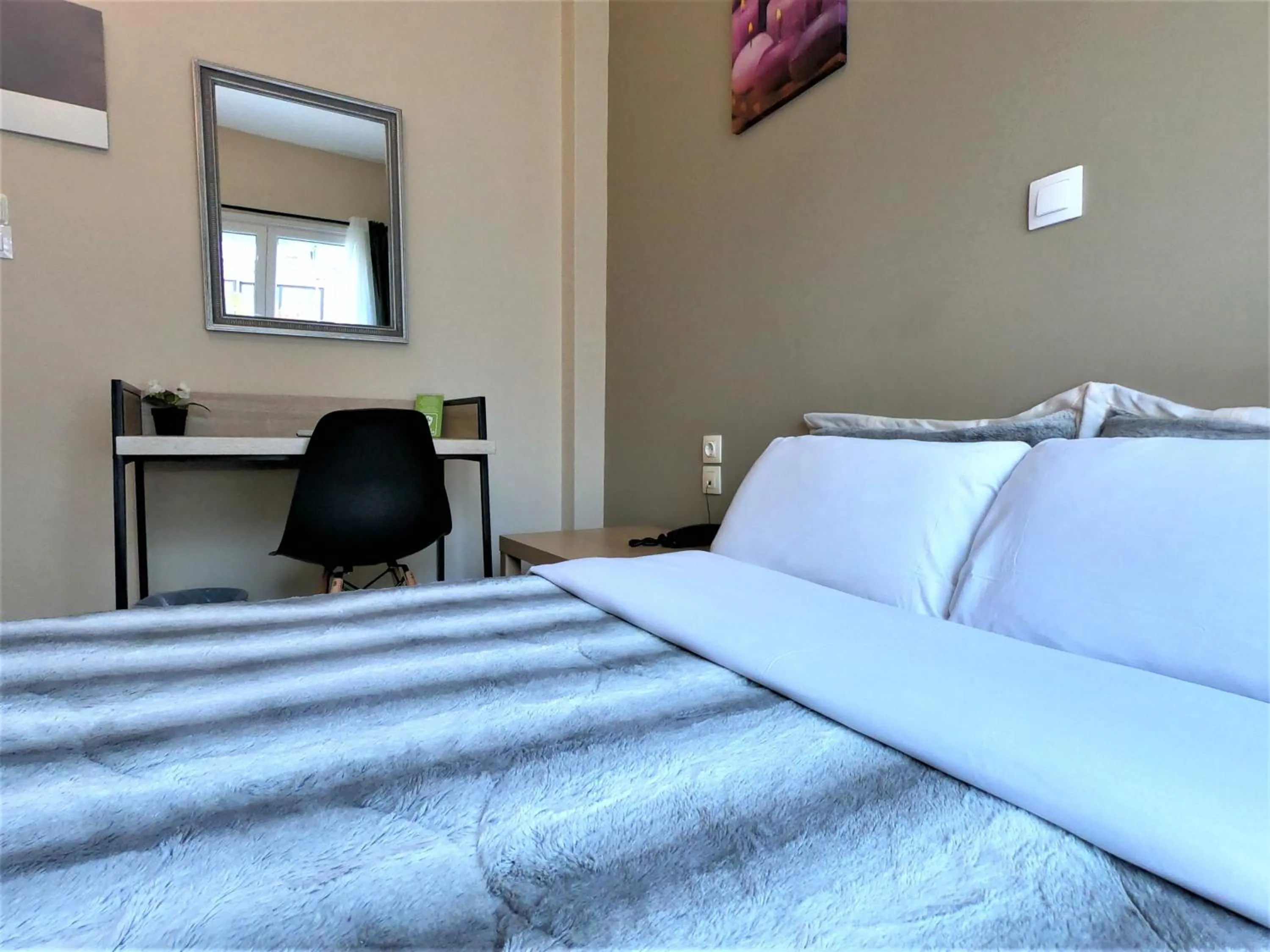 Bedroom, Bed in Achillion Hotel Piraeus