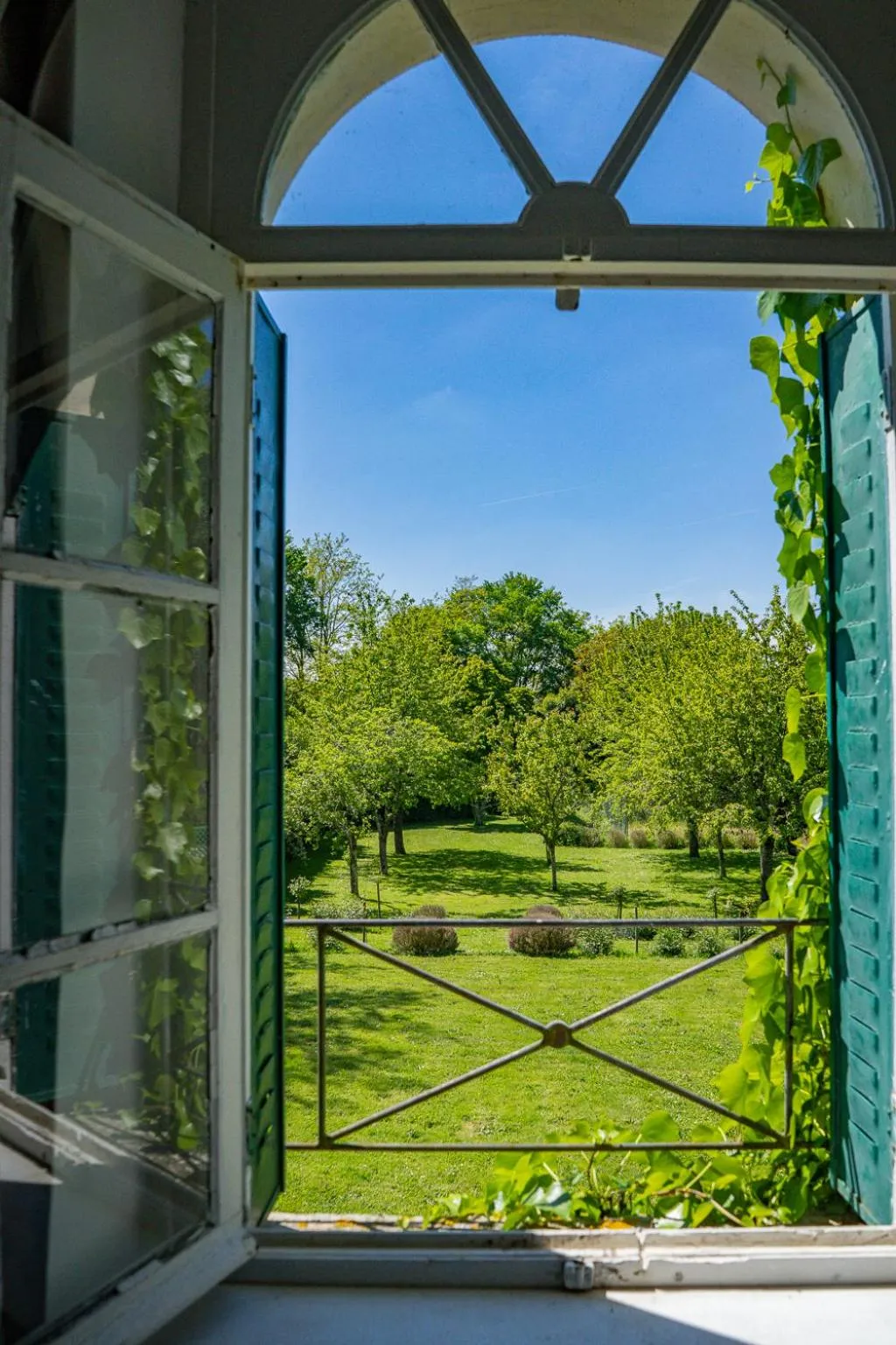 Garden view in Hotel Haras De La Potardiere