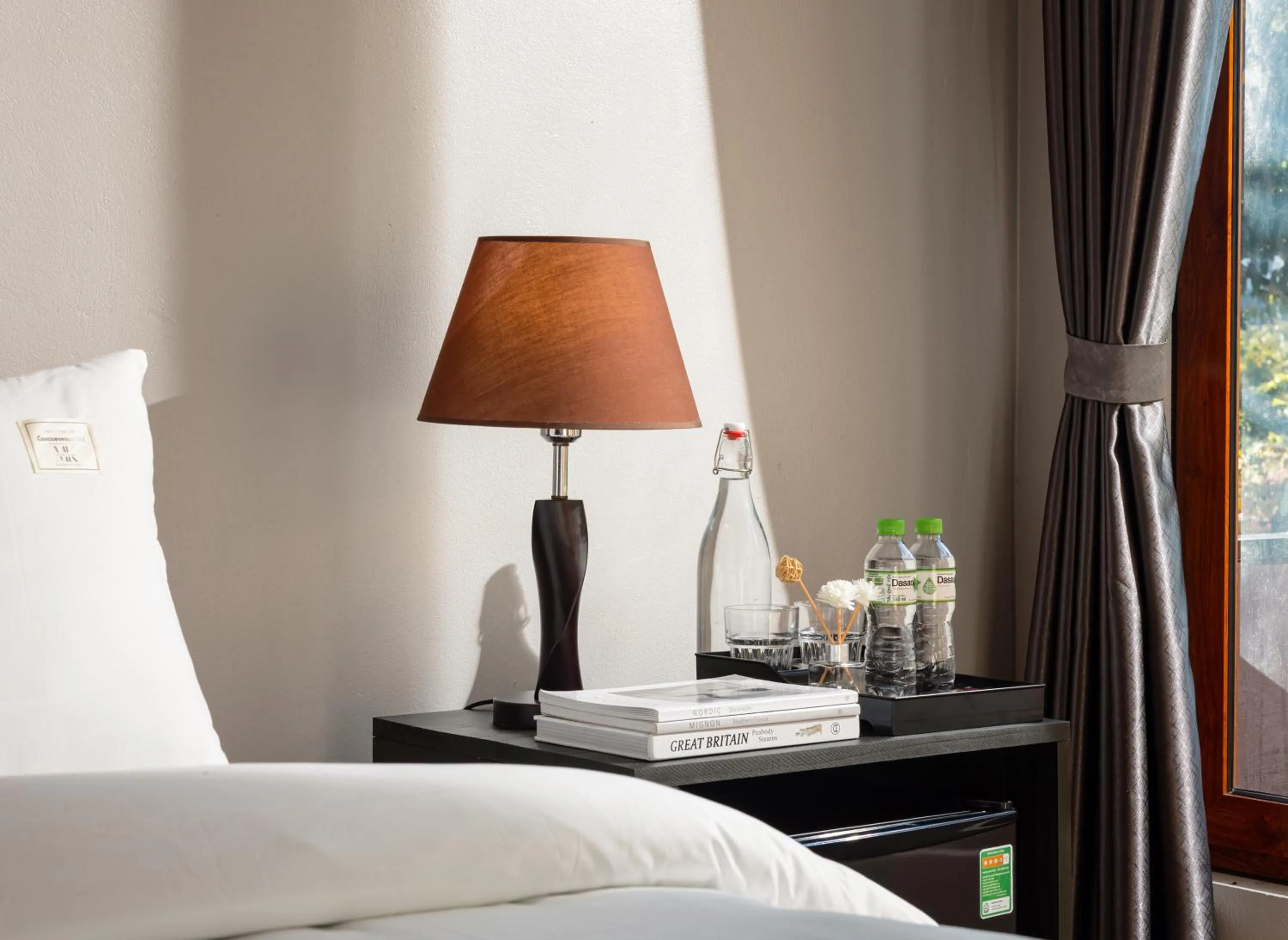 Decorative detail, Bed in Cat Ba Serena Homestay And Swimming Pool