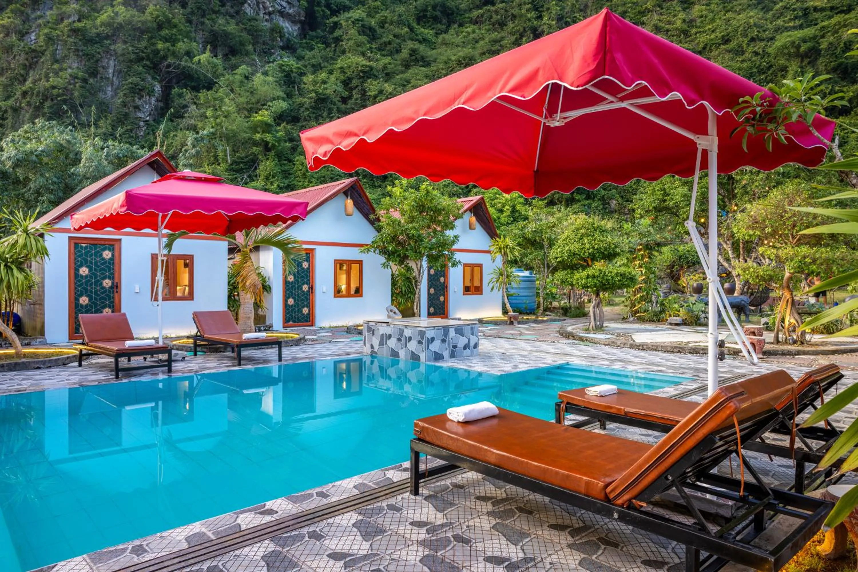 Swimming pool in Cat Ba Serena Homestay And Swimming Pool
