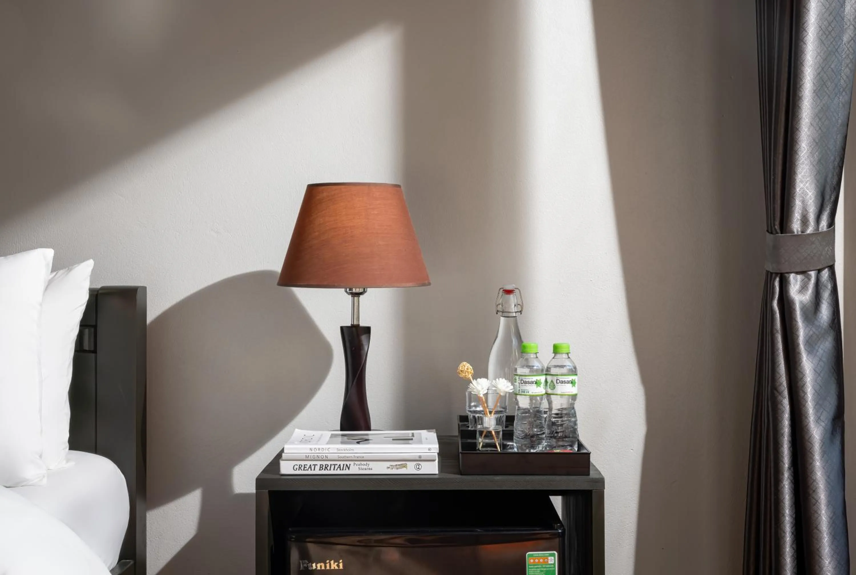 Decorative detail, Bed in Cat Ba Serena Homestay And Swimming Pool