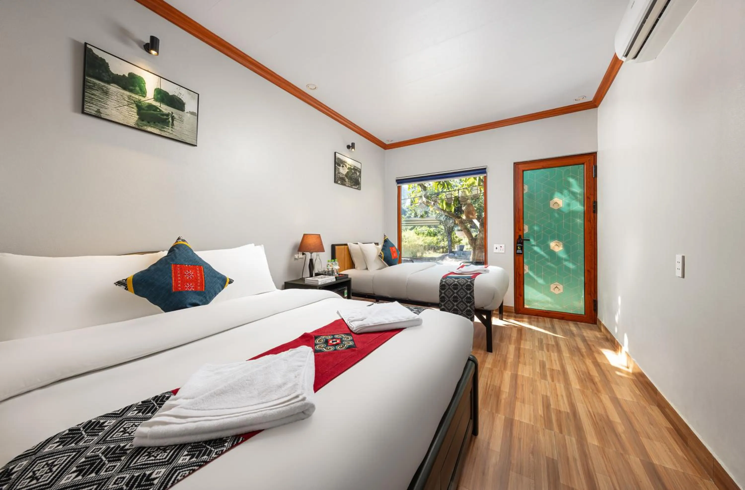 Bed in Cat Ba Serena Homestay And Swimming Pool