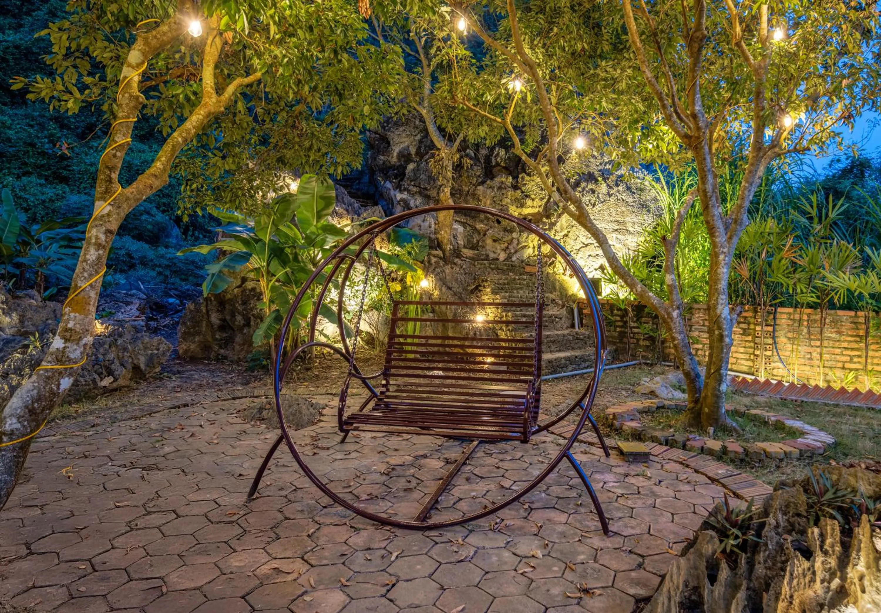 Entertainment in Cat Ba Serena Homestay And Swimming Pool