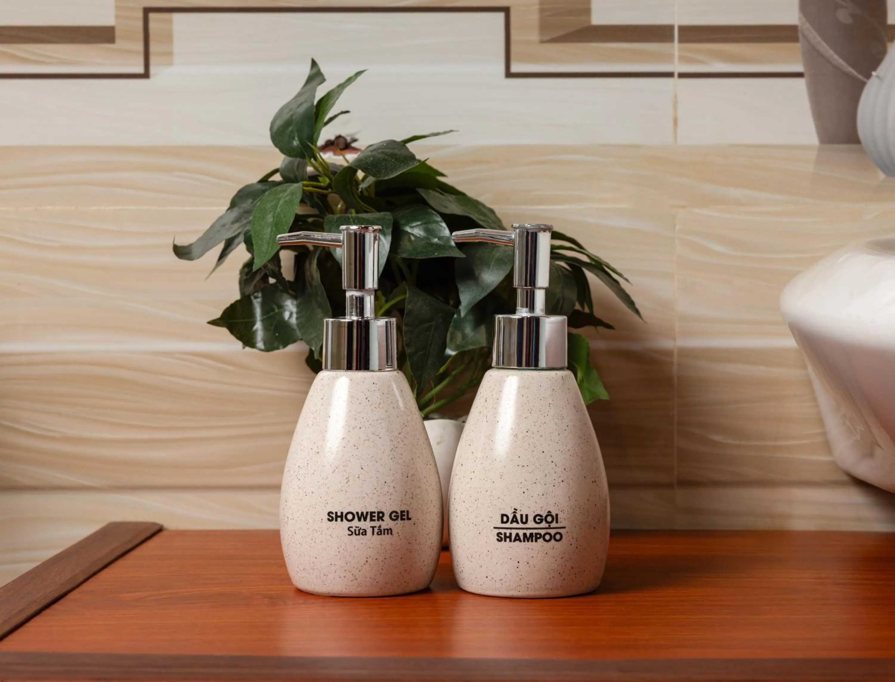 Shower in Cat Ba Serena Homestay And Swimming Pool