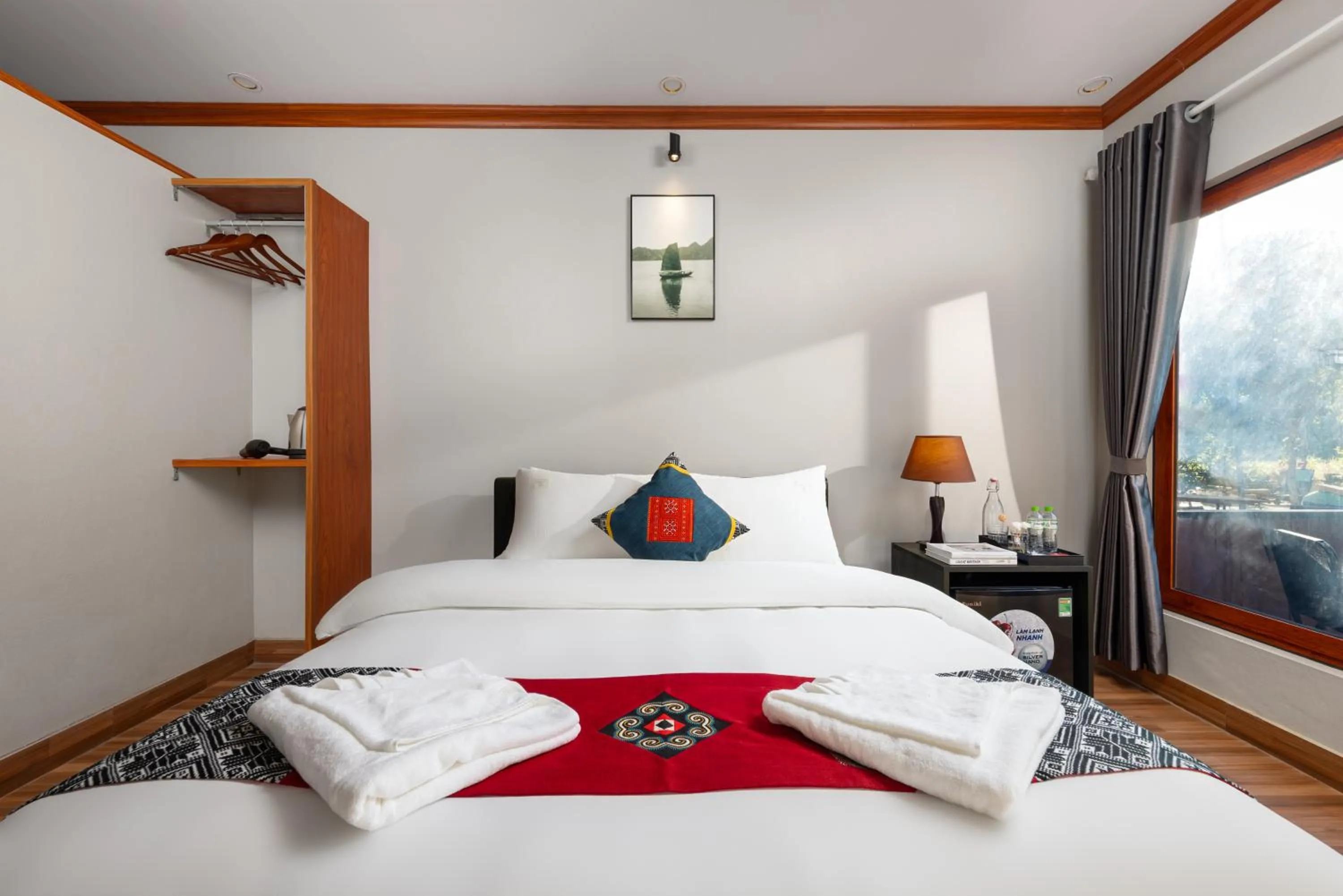 Bed in Cat Ba Serena Homestay And Swimming Pool